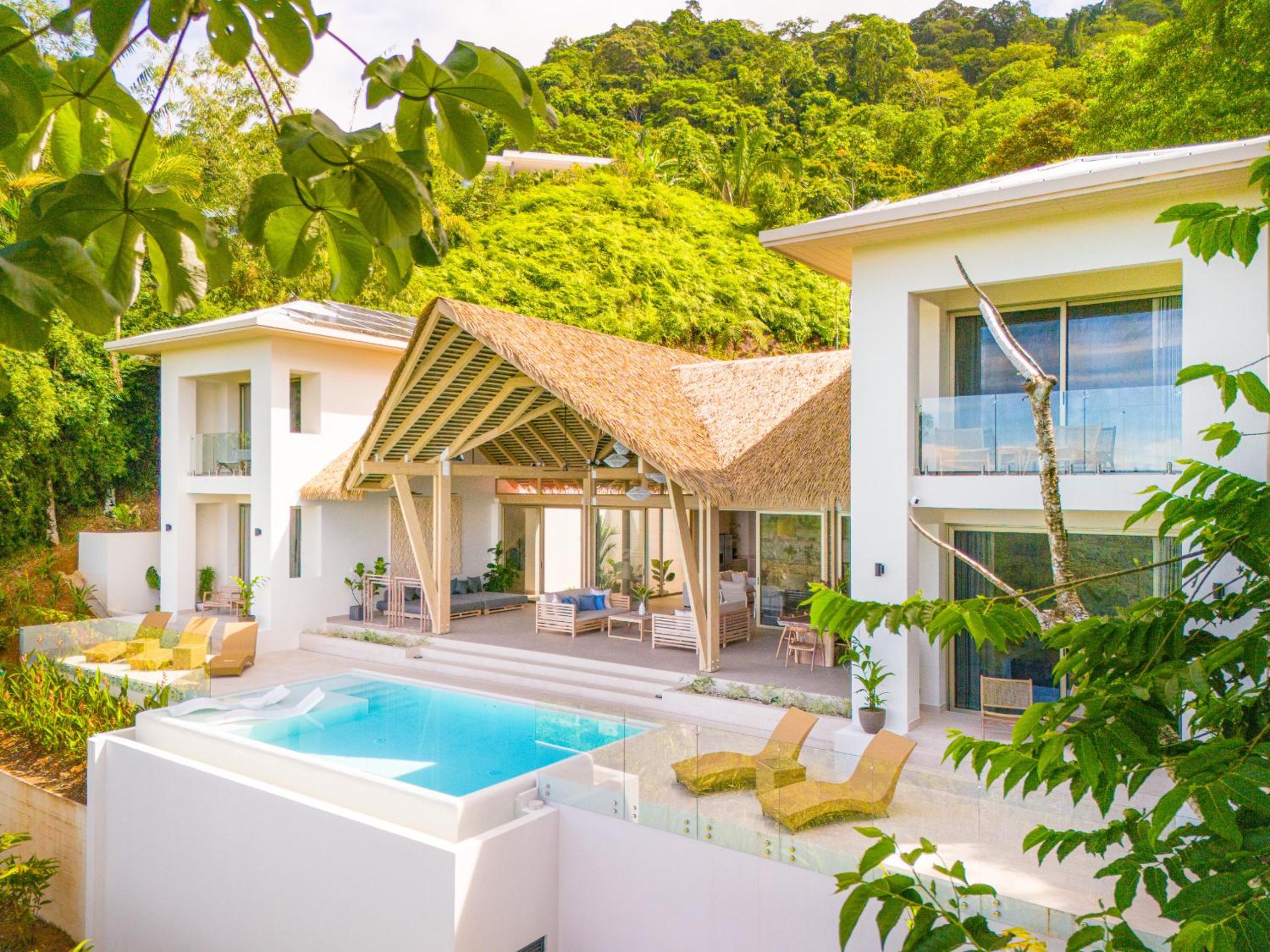Casa Frenchie & Villas Vista del Mar - by Pura Villas