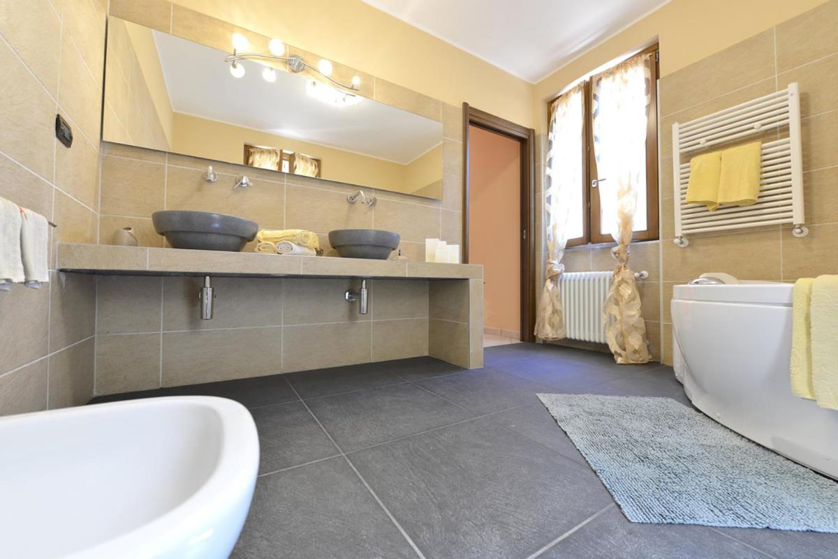 NEW Larioview suites