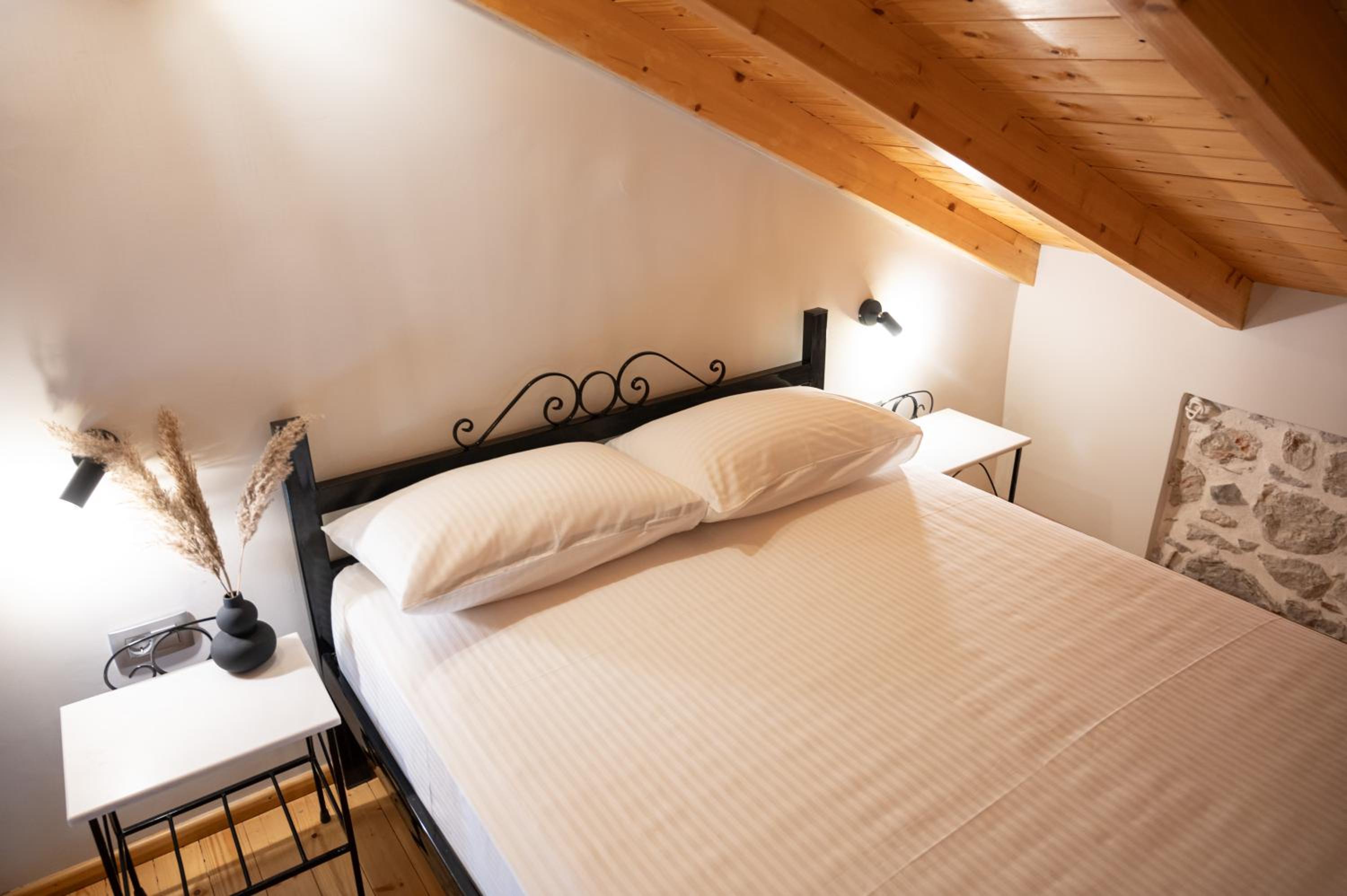 Centro Stone House photo 2