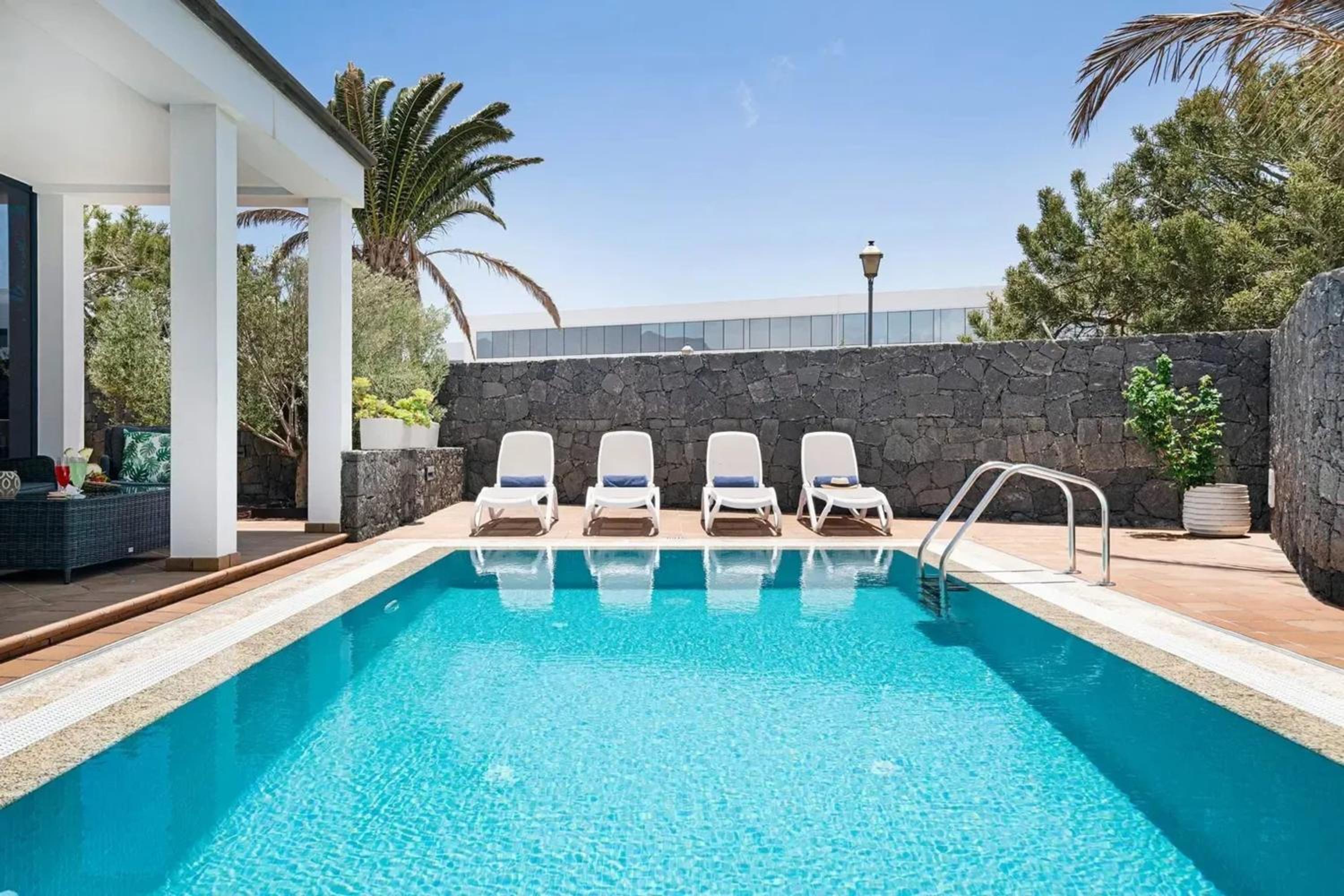 Elegant Villa near Playa Blanca, private pool, garden.