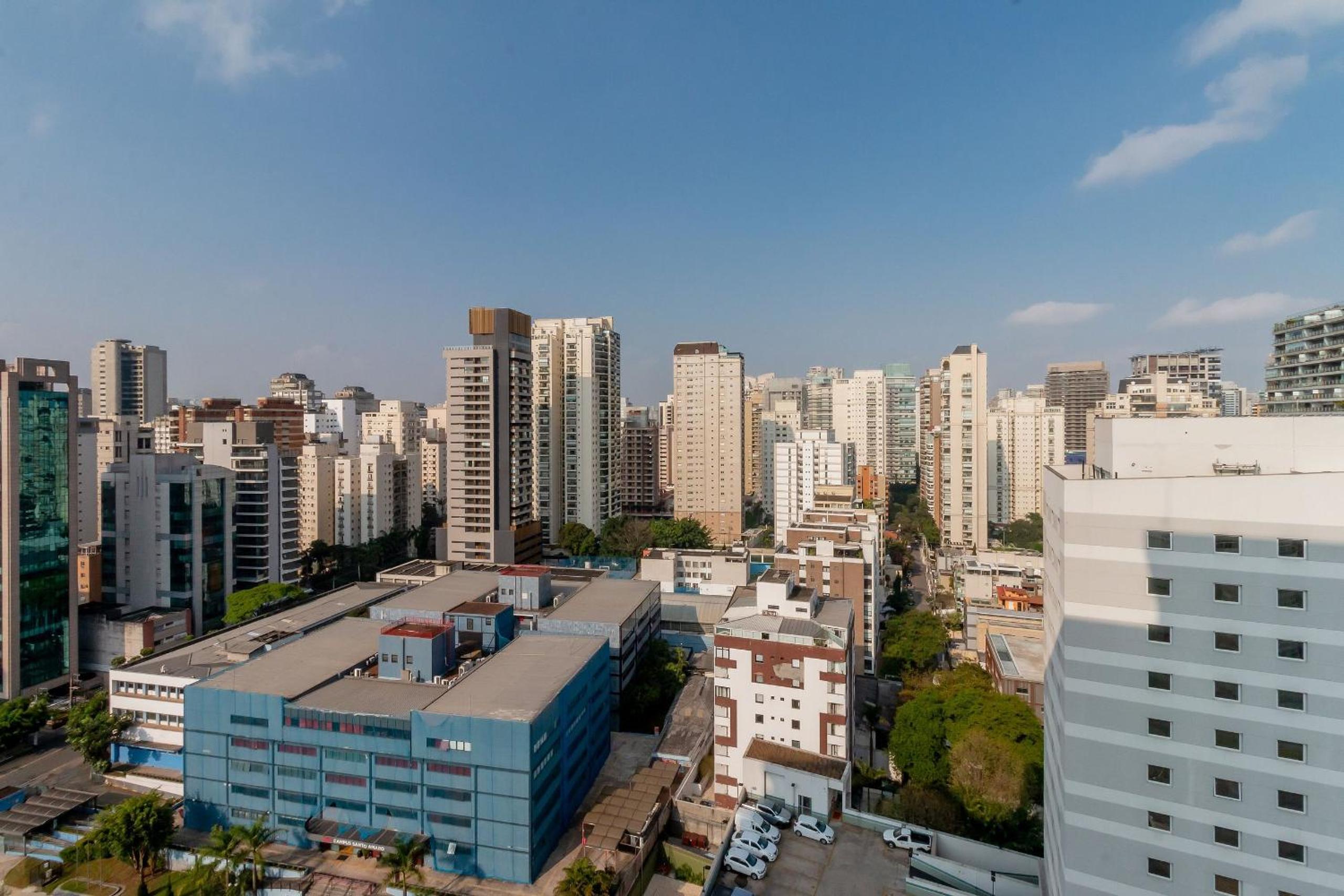 Condominium in Itaim, beautiful rooftop overlooking Ibira!!