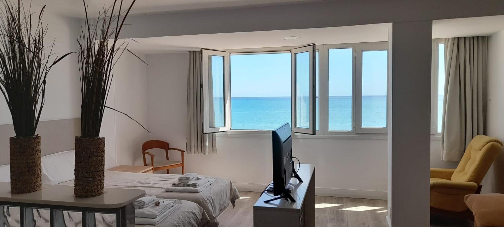 Carihuela Beach Apartamentos