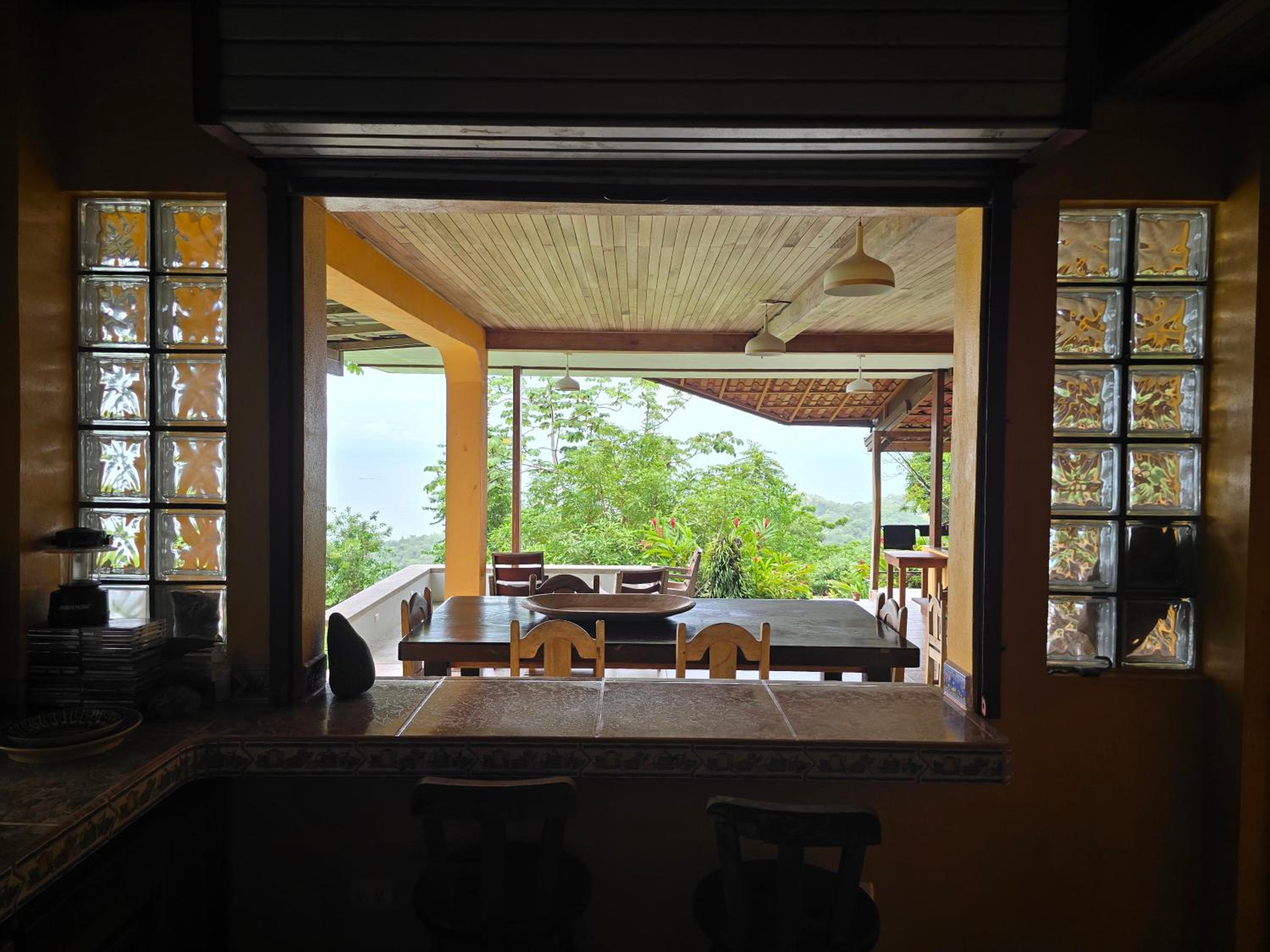 LiS house