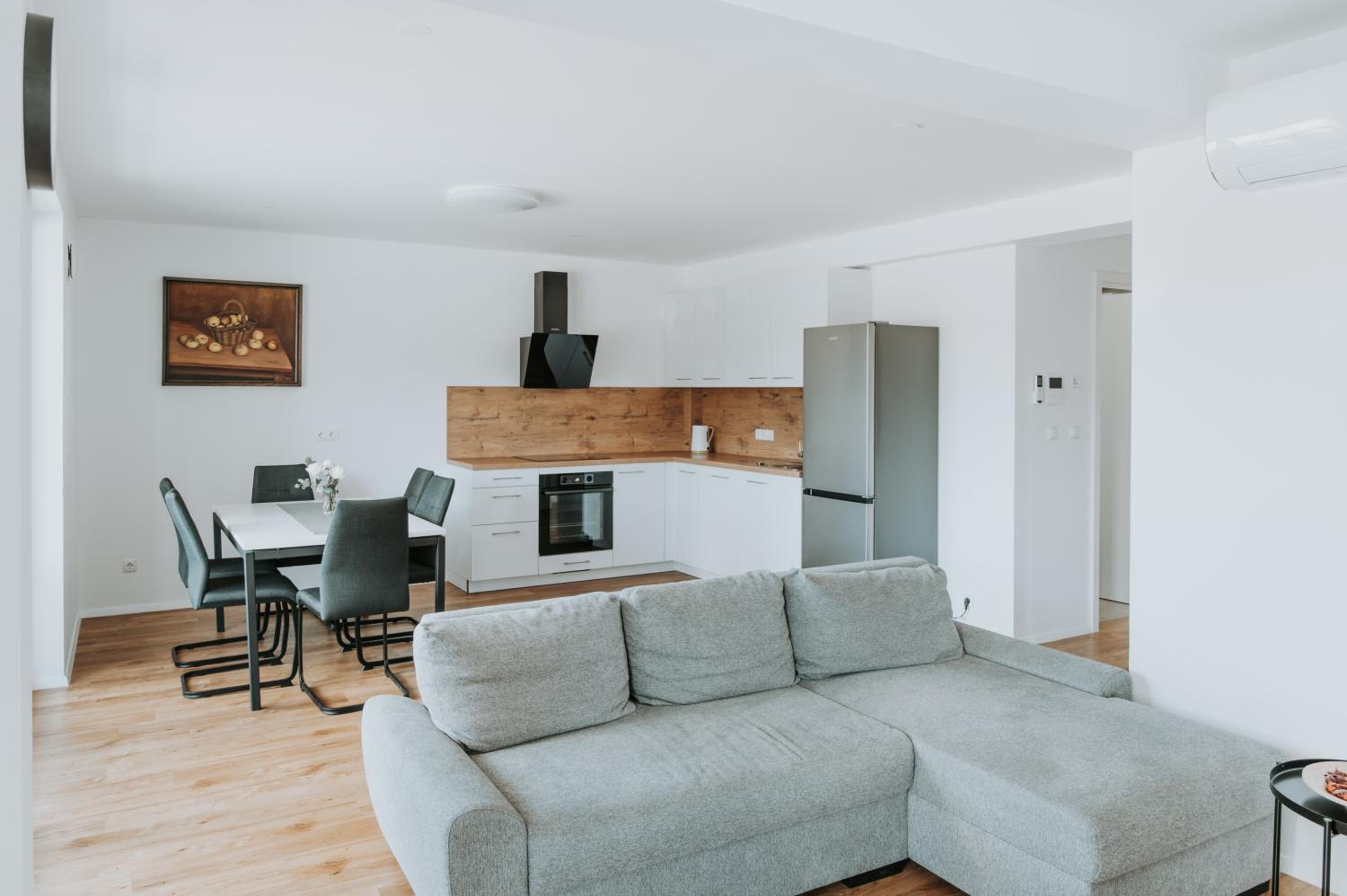 Apartments Naklo
