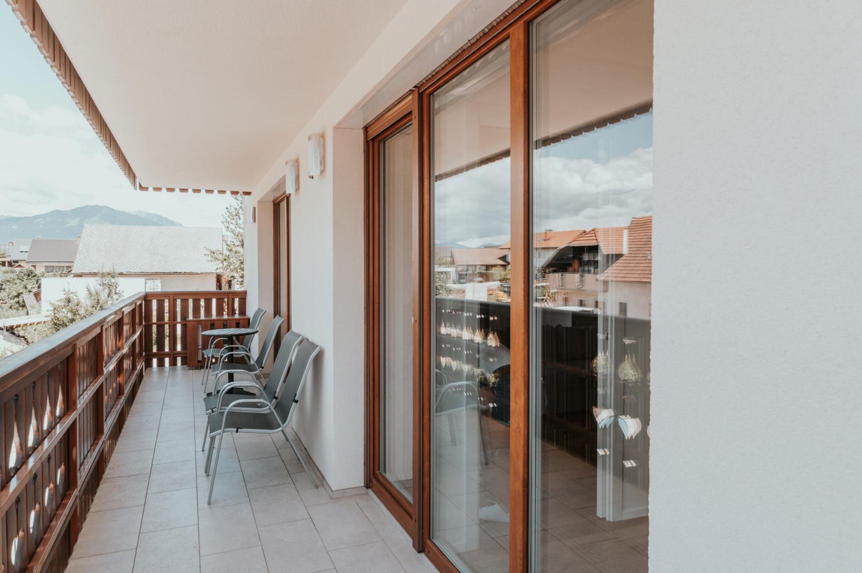 Apartments Naklo
