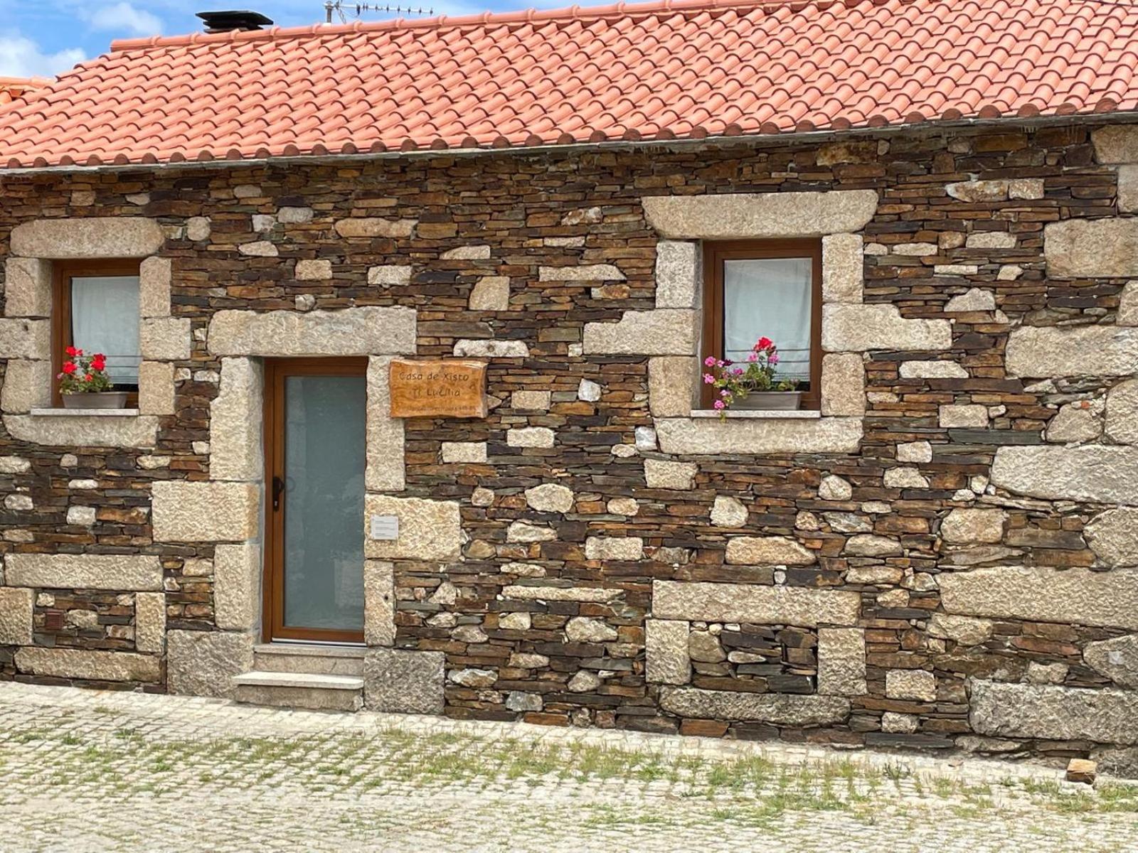 Hotel Casa de Xisto Ti Lucília - Image 1