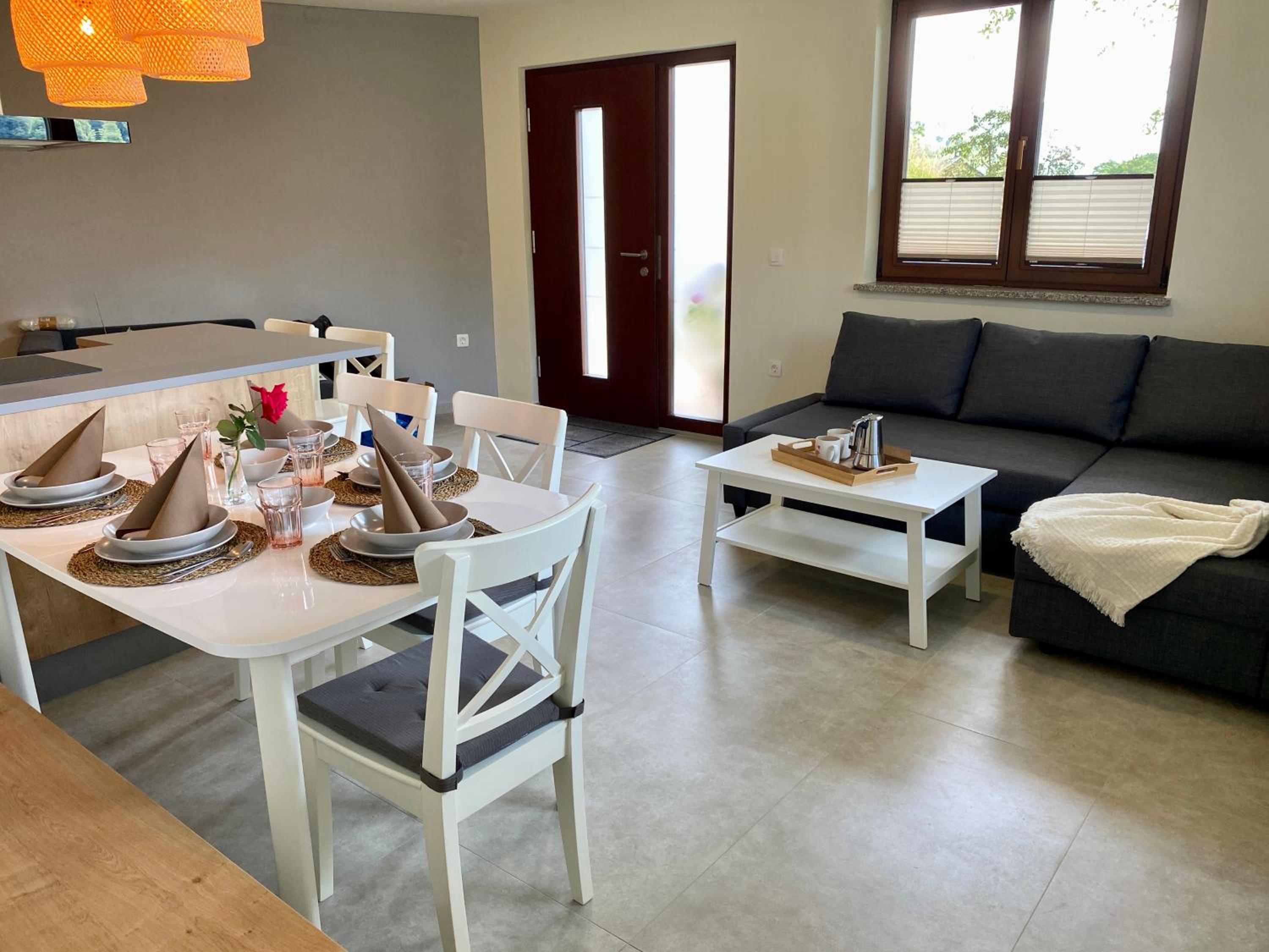 Apartma Lastovka