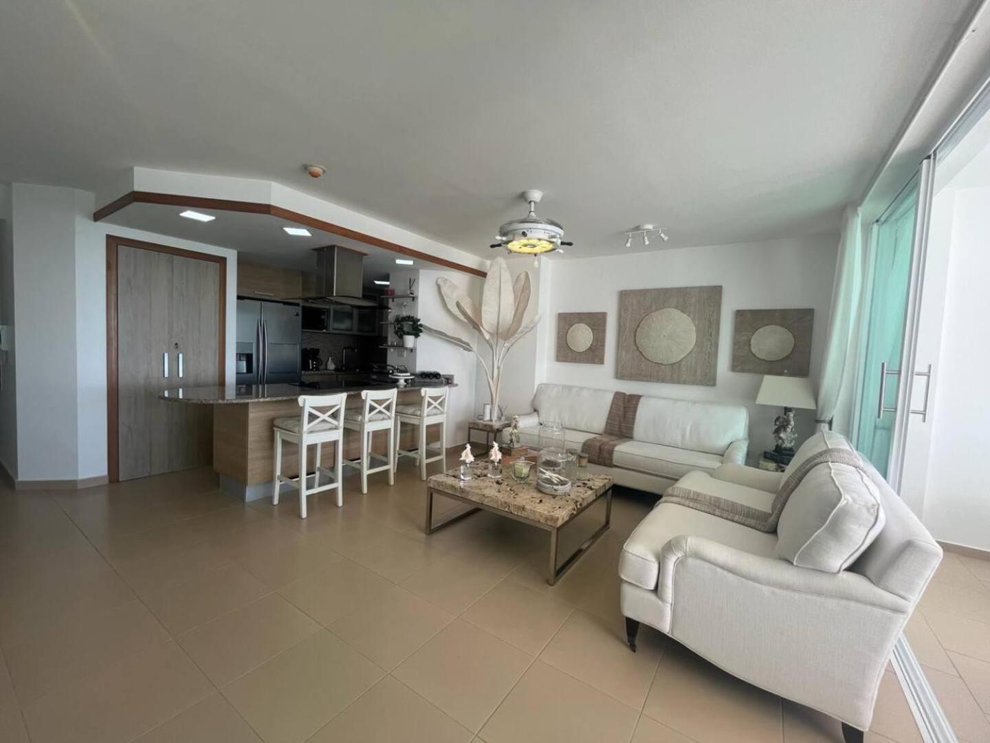Marbella 4th Fl Amazingview Beachfront