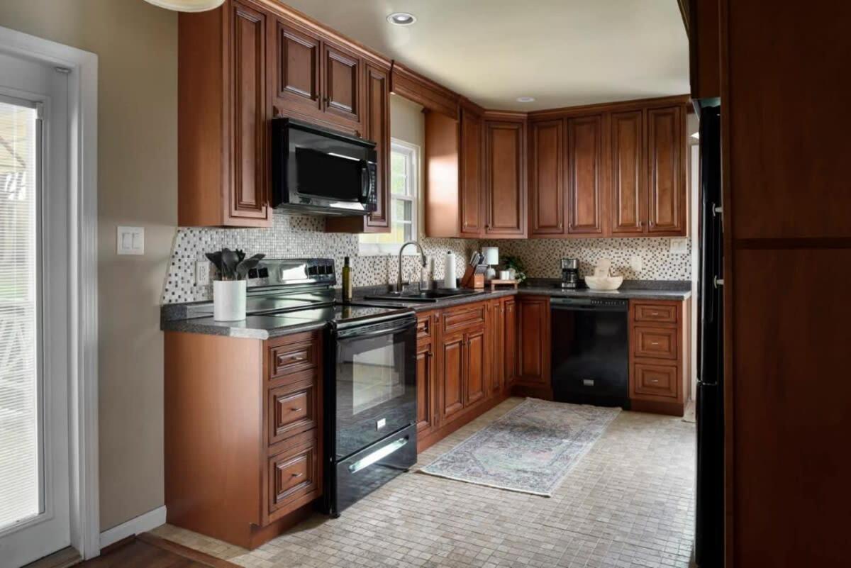Charlotte Vacations - Serene Getaway with Patio in Pineville - Property Image 22