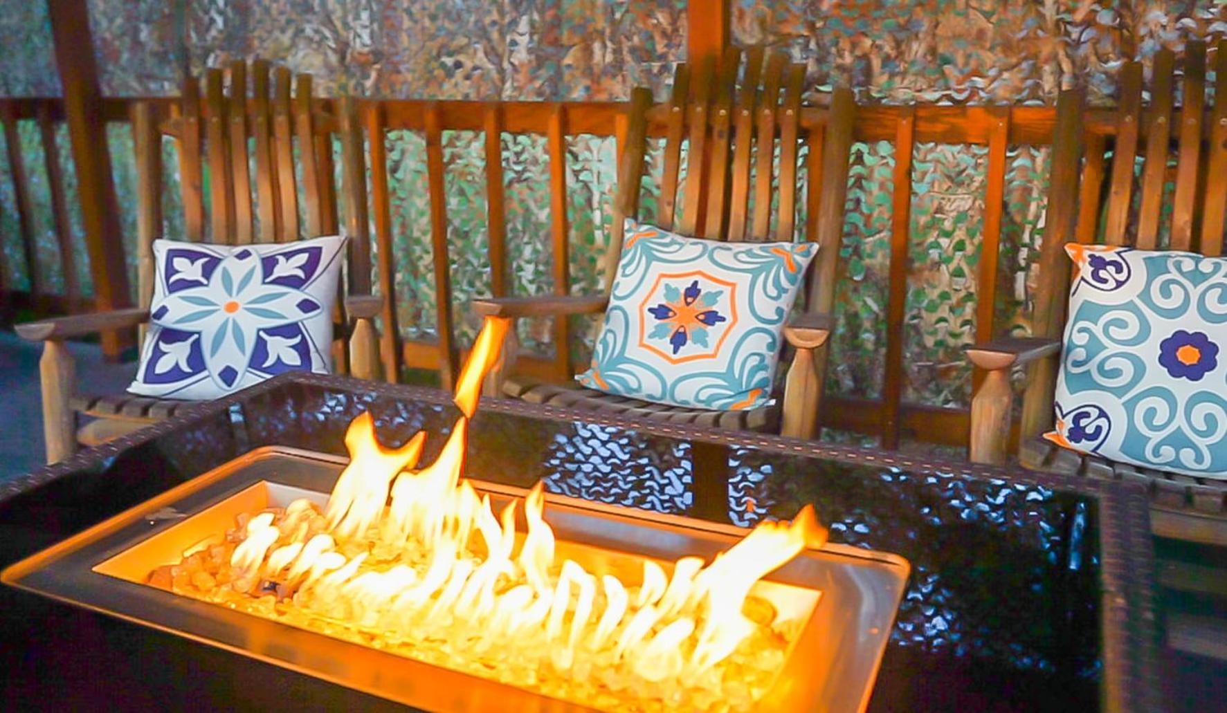 Pinetree Lodge: Hot Tub Fire Pit view 3