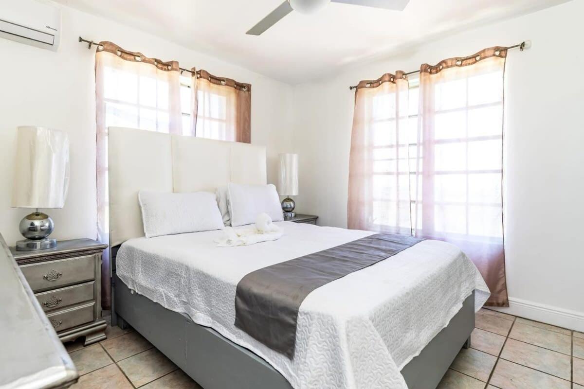 Secluded Escape, Ocean Views, Plunge Pool and Hot Tub, Overlooking Scenic Turquoise Waters