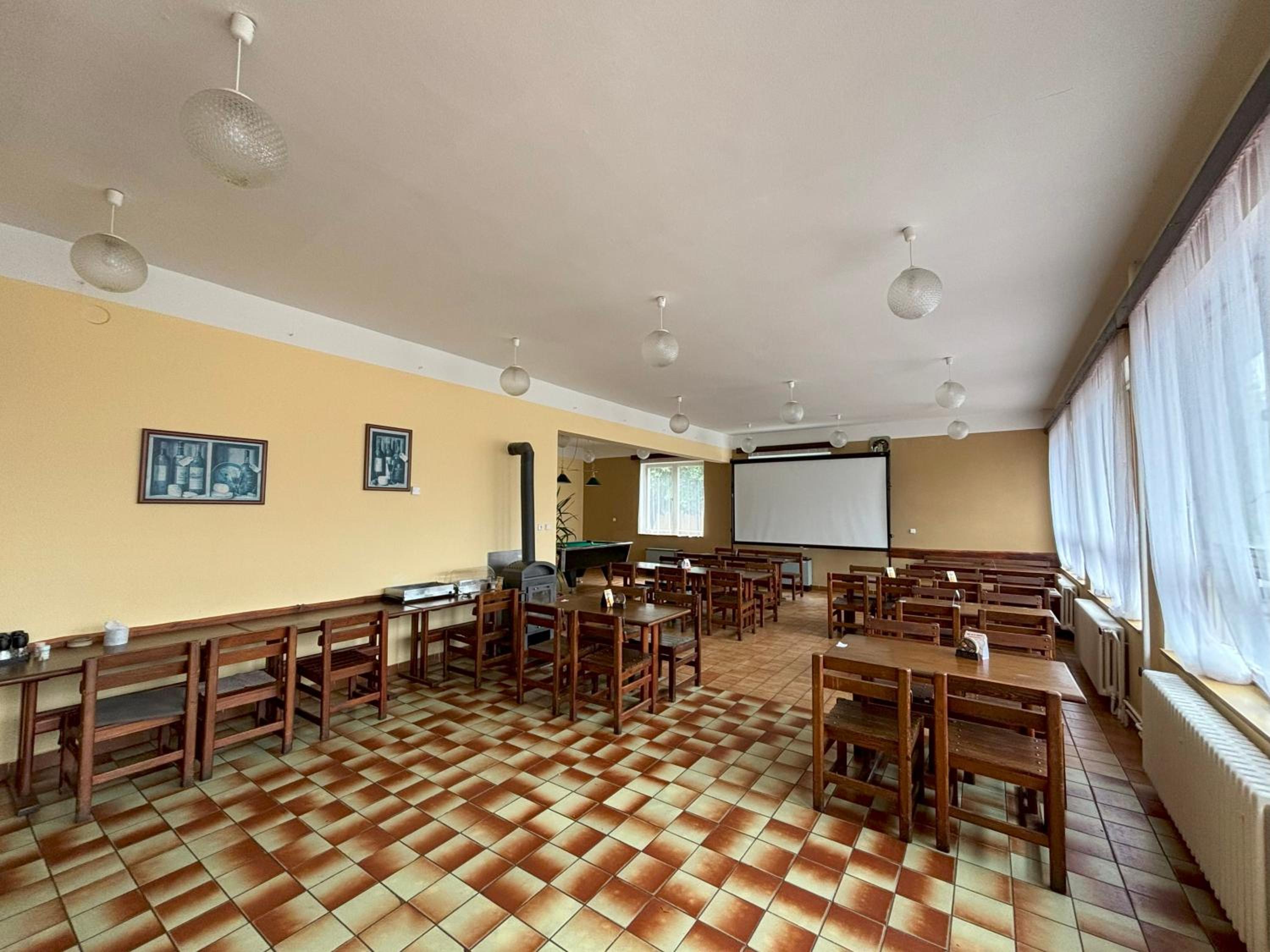 Restaurace a penzion U Jezírka