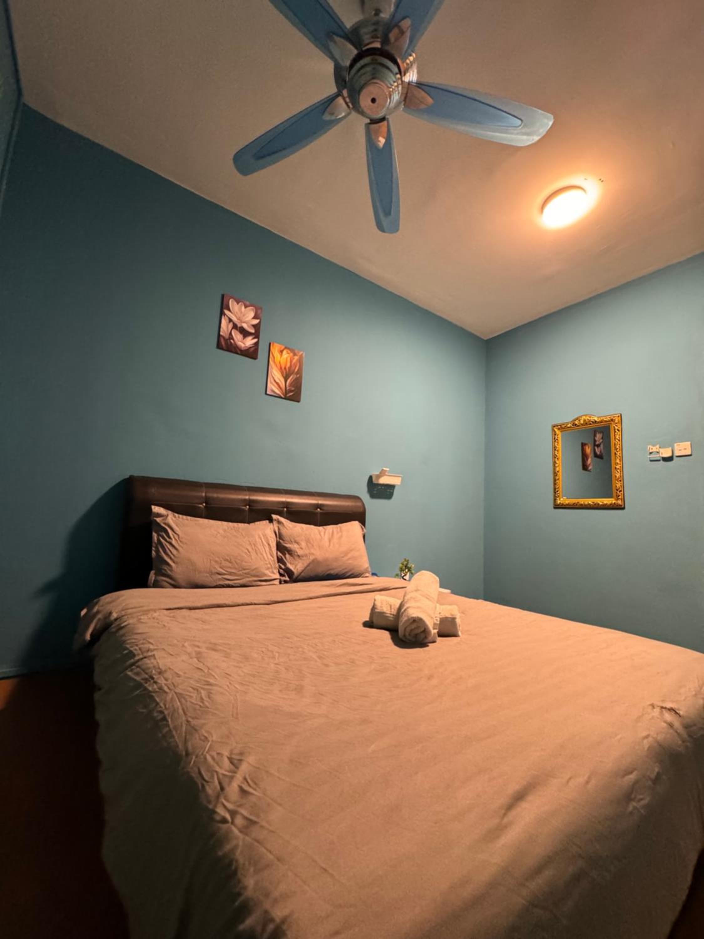 cozy,Bayan,lepas 4pax1car ParkSpiceAirPort domestic guest only photo 8