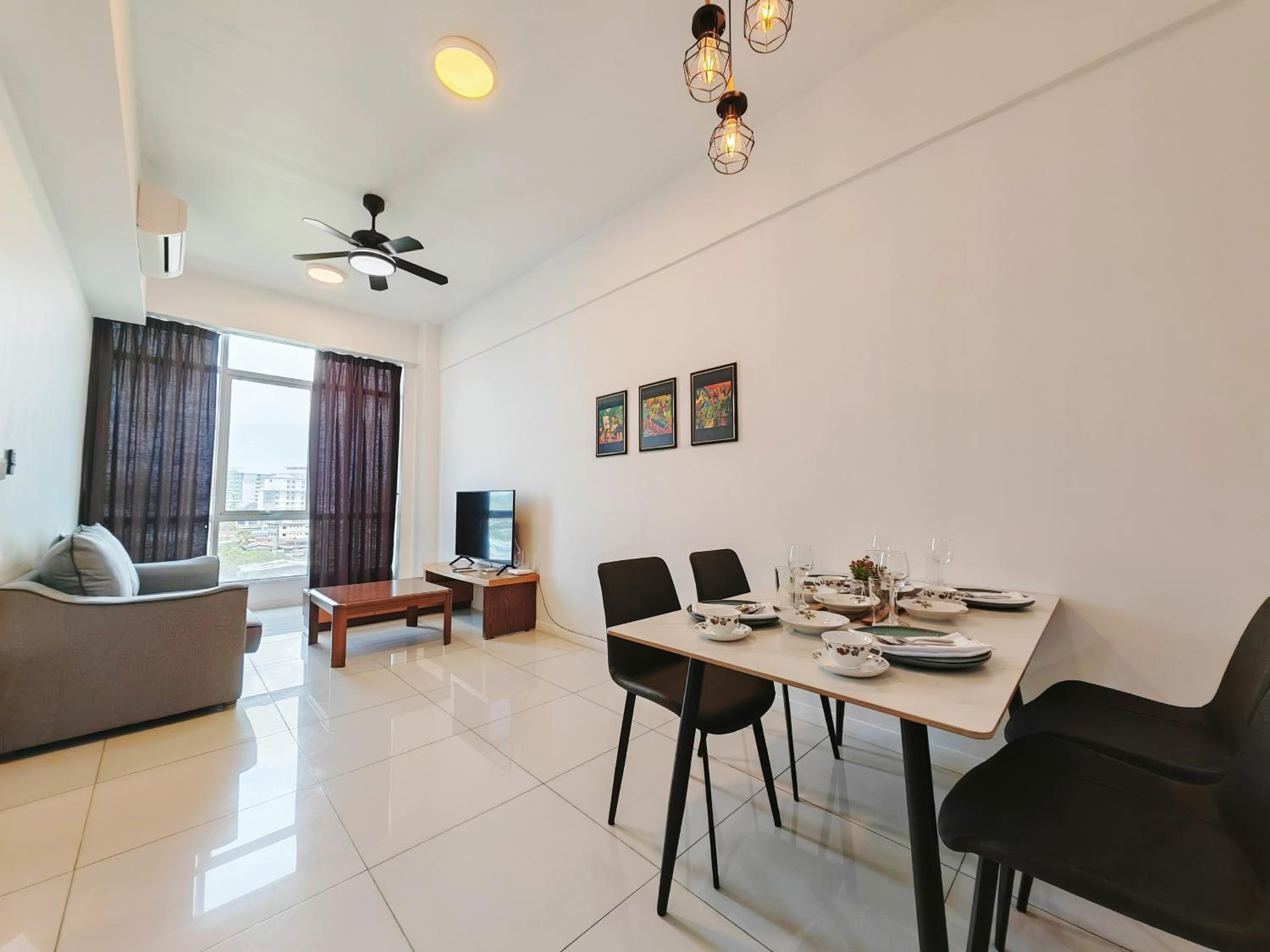 Sutera Avenue Rooftop Infinity Pool KK Infini Stay - main view