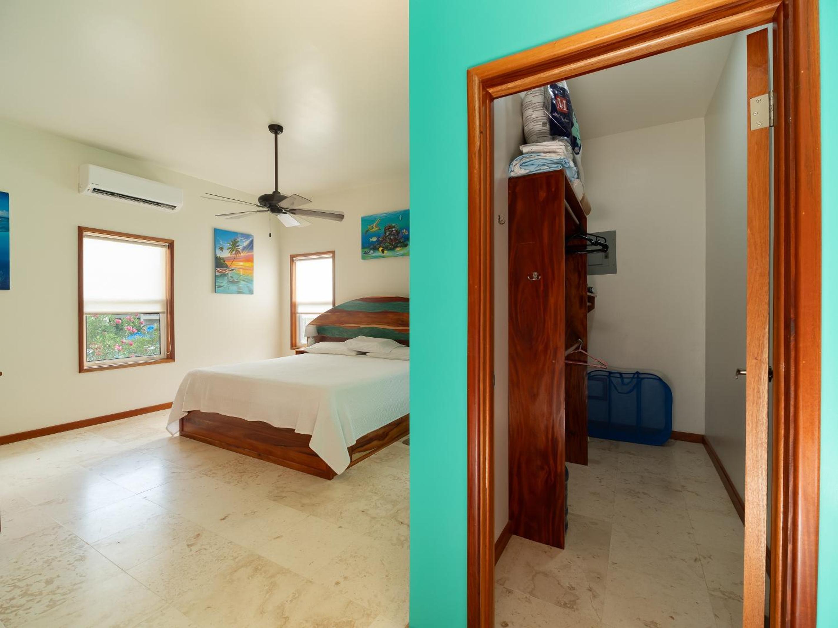 Residences at Barrier Reef 10-2B Oceanfront 2 BR by Stay Floreo