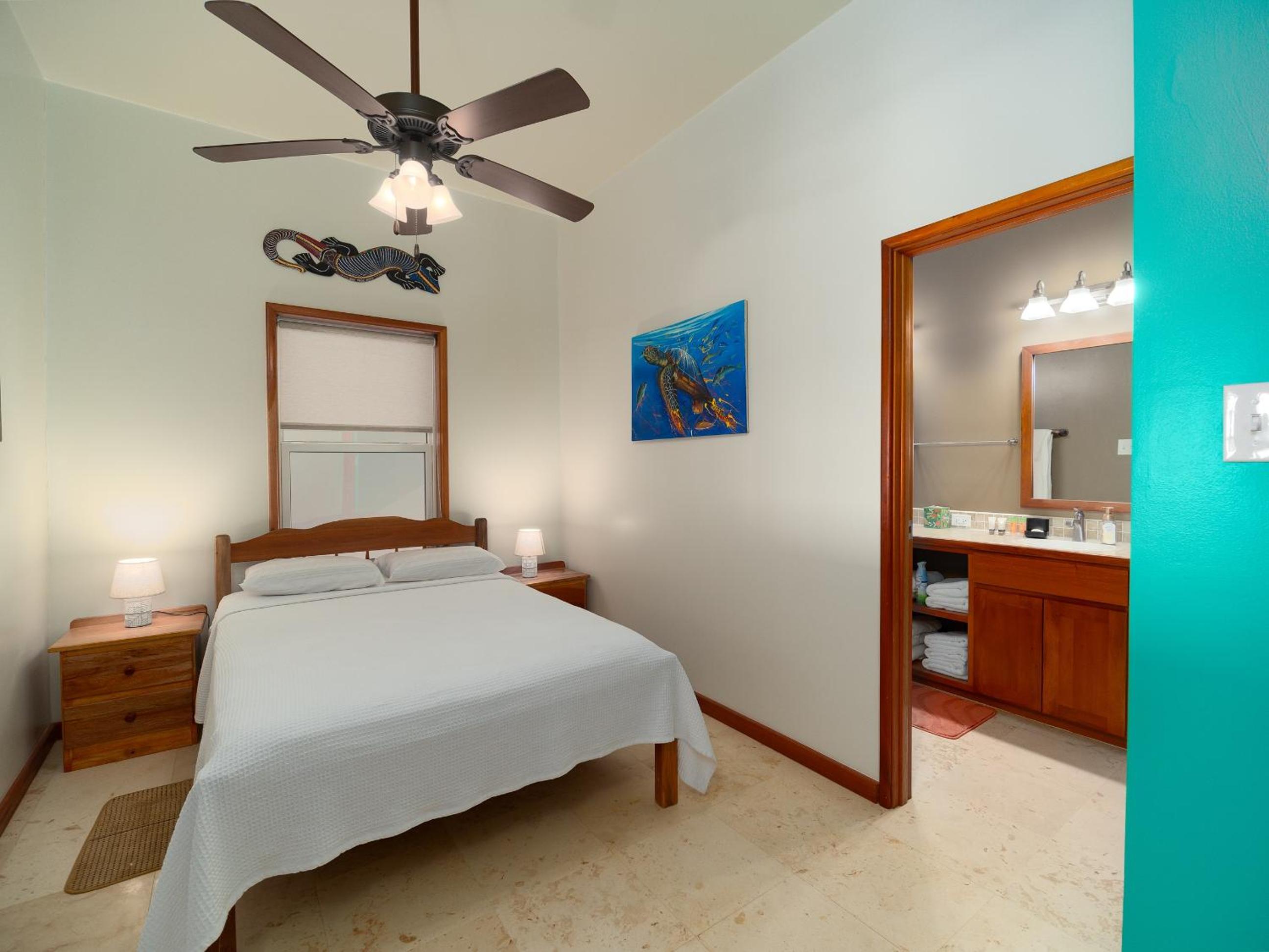 Residences at Barrier Reef 10-2B Oceanfront 2 BR by Stay Floreo
