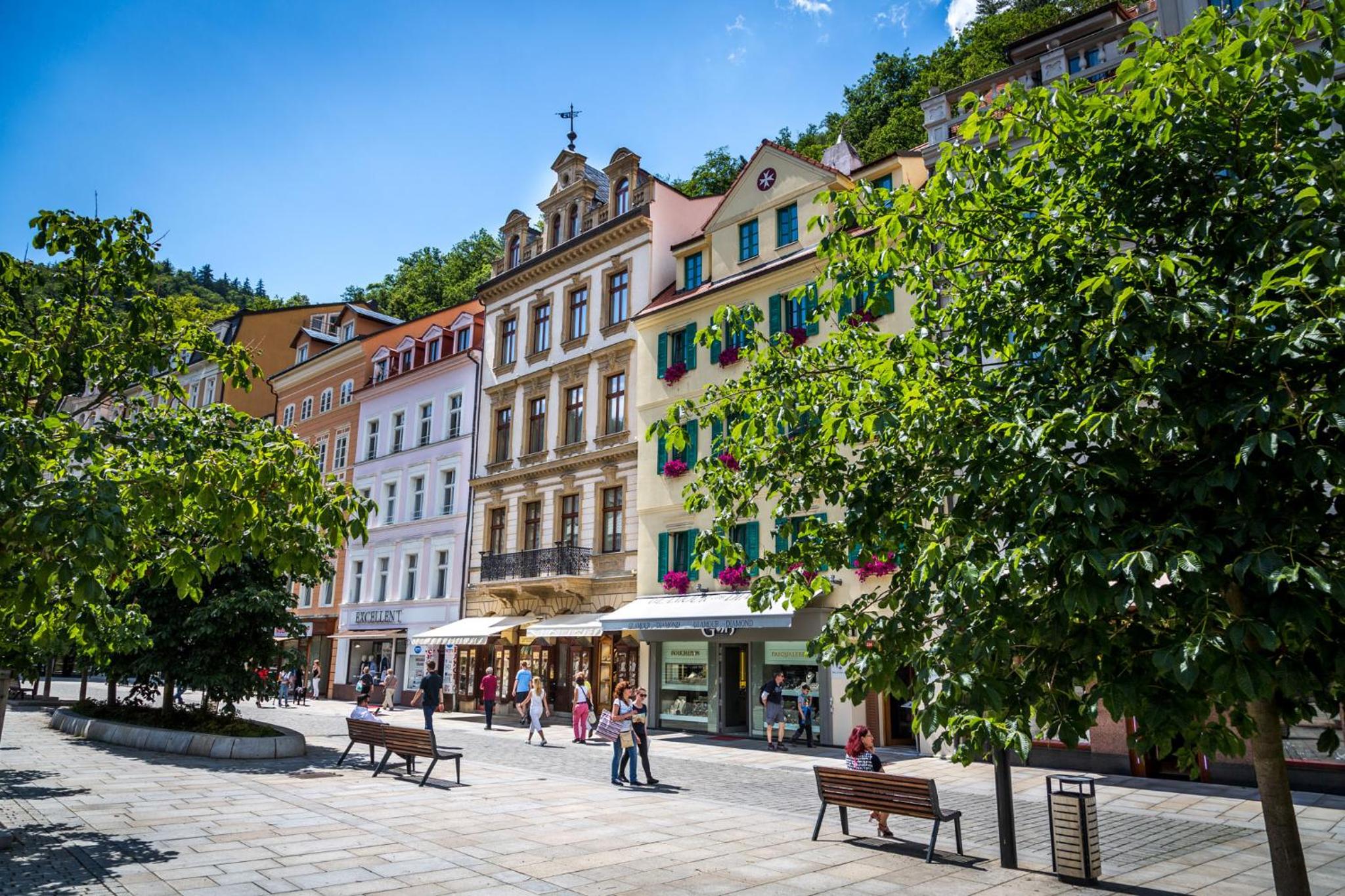 Zlatý Pelikán Apartments