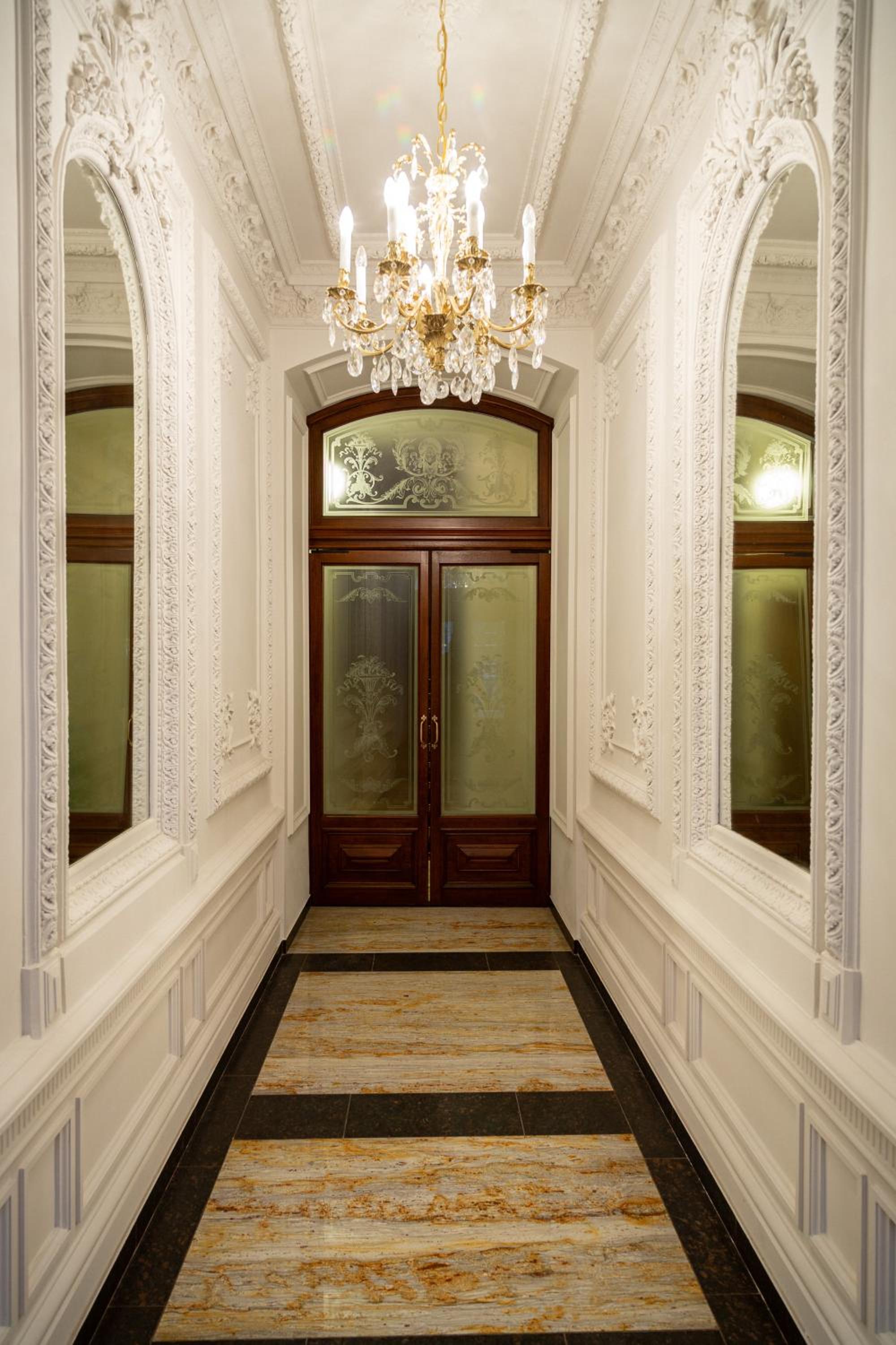 Zlatý Pelikán Apartments