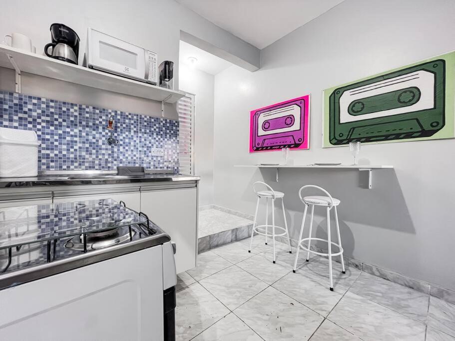 Equipped 1 bedroom Plaza Shopping