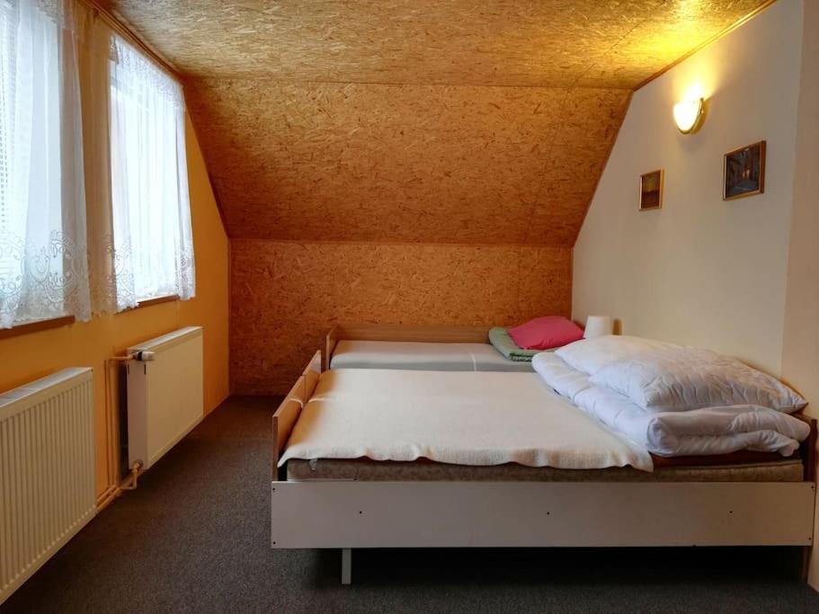 Útulná chalupa u rybníka - Jeseníky