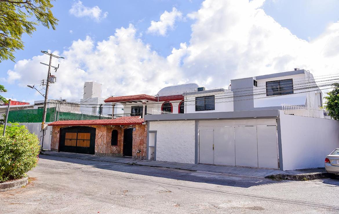 AMAZING HOUSE GREAT LOCATION up to 16 ppl!