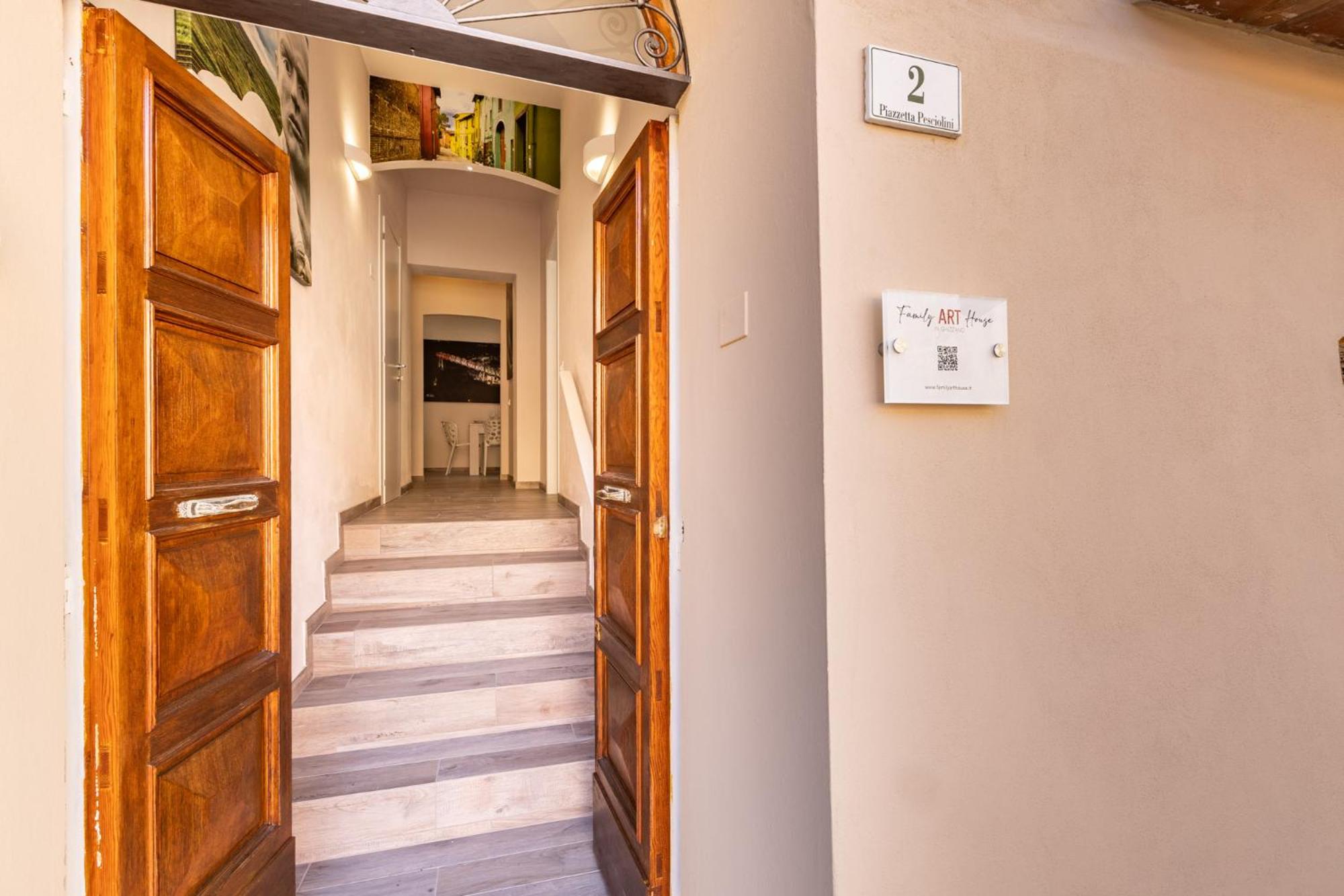 Family Art House a Ghizzano view 2