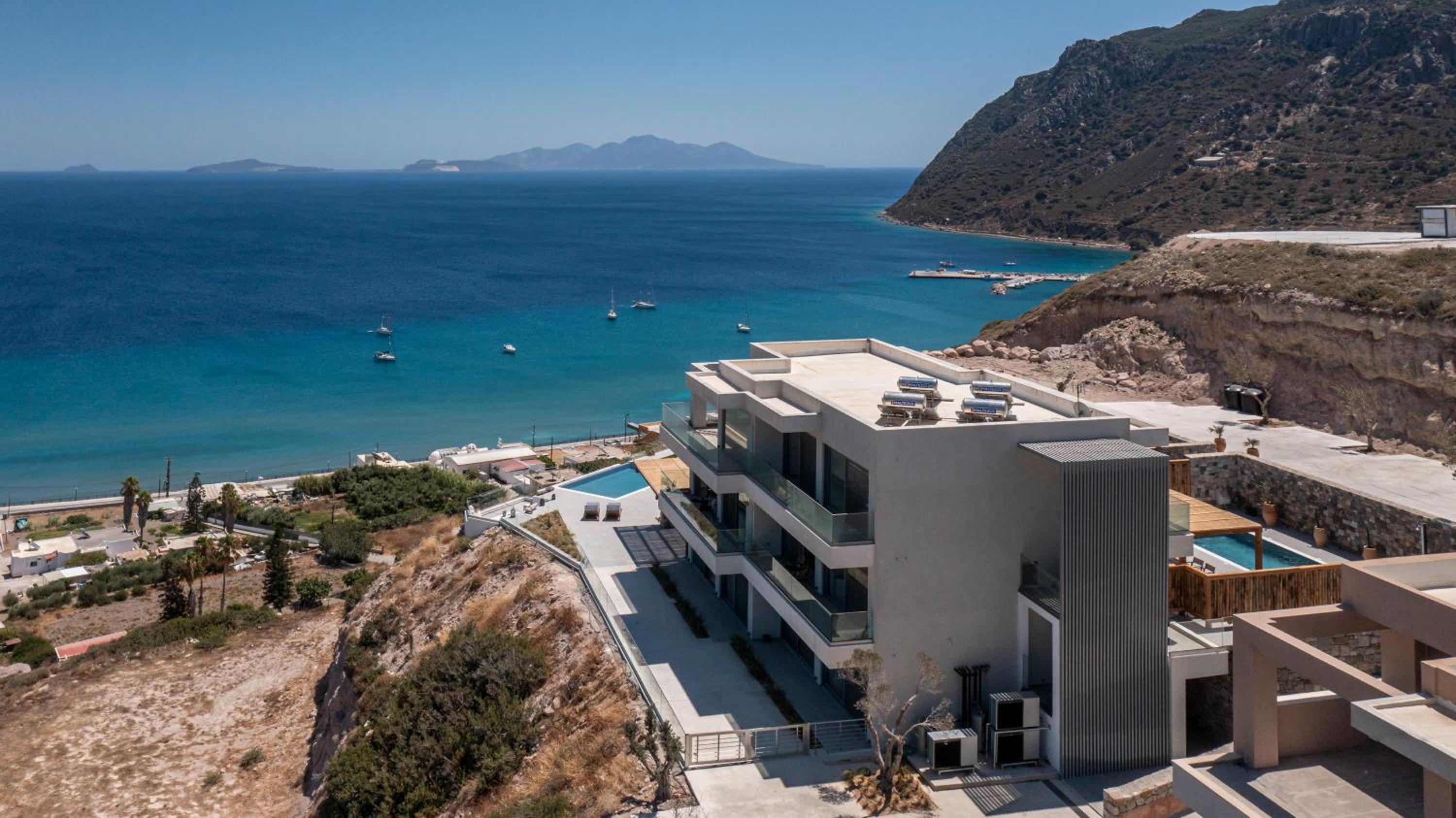 Mousonas Luxury Living view 2