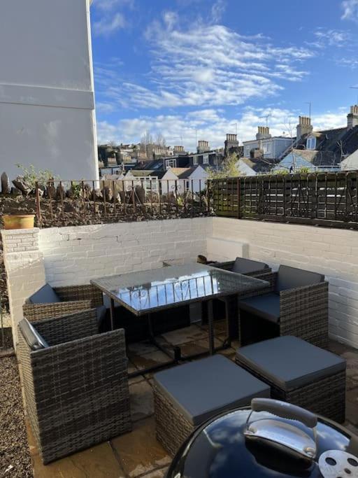 Luxury holiday home in Brixham view 3