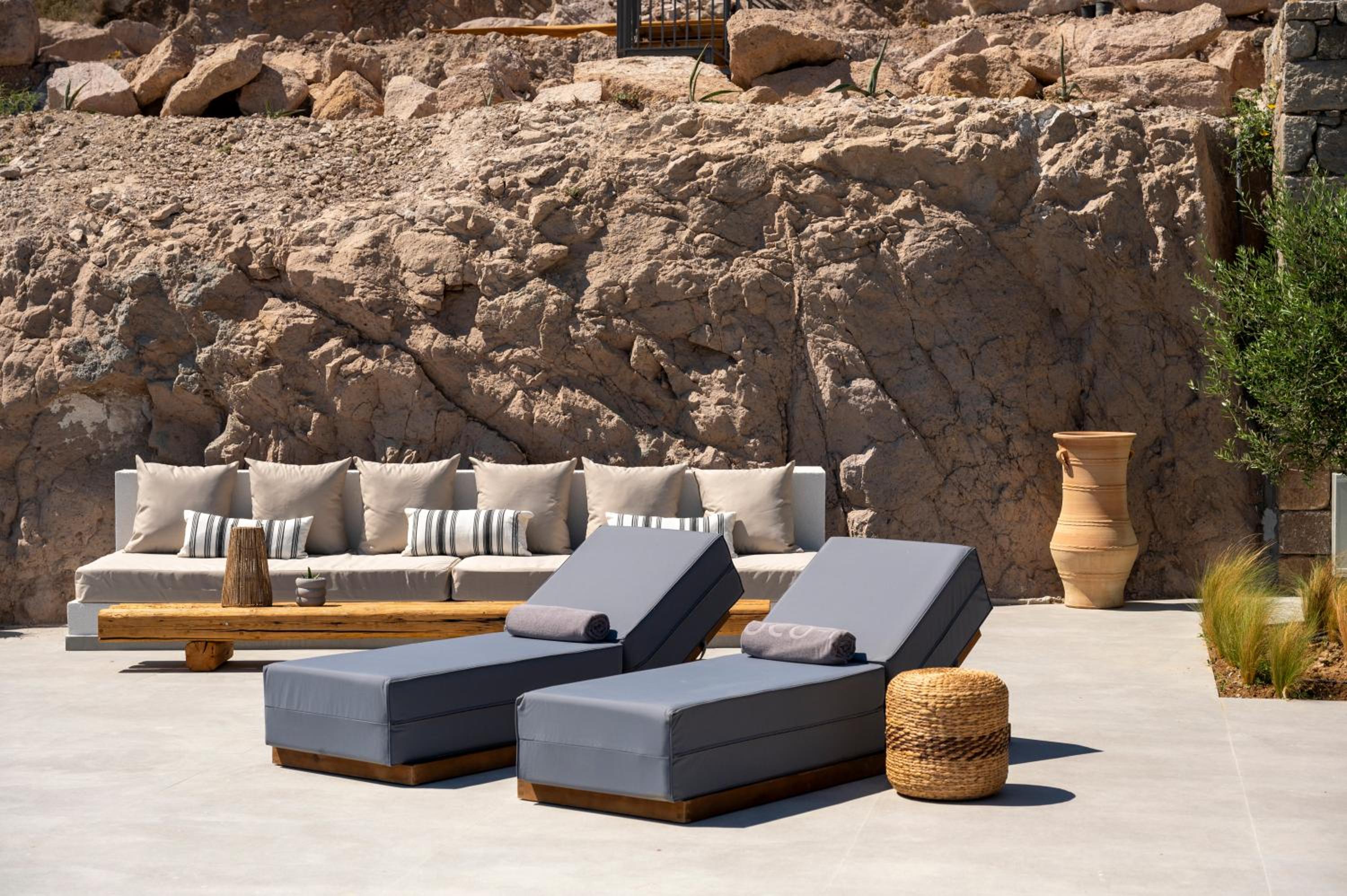 Mousonas Luxury Living view 4