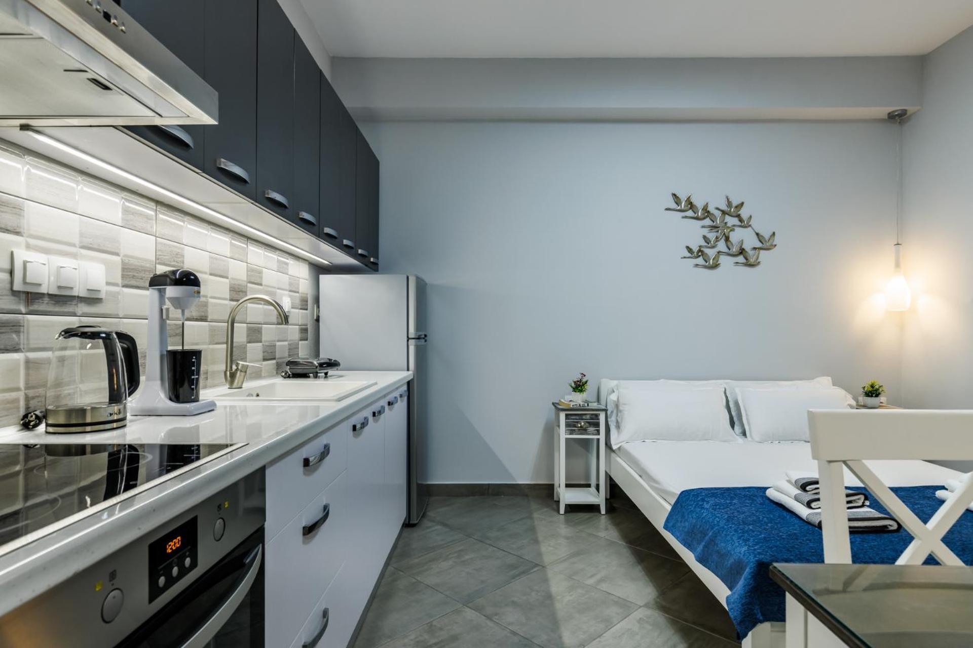 Ioanna House - Seaside Living, Walk to Beach