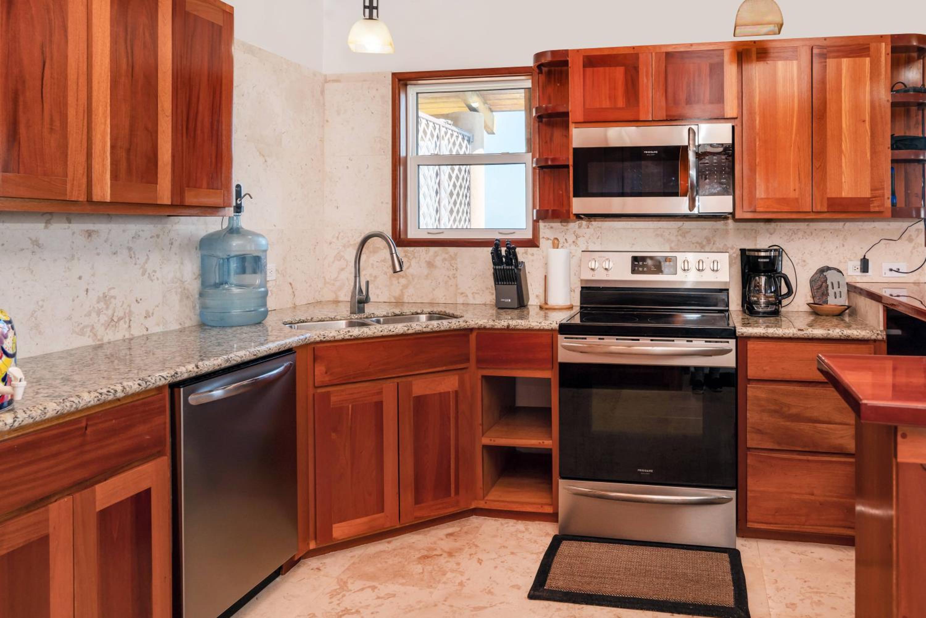 Residences at Barrier Reef 10-3C Oceanfront 2 BR by Stay Floreo