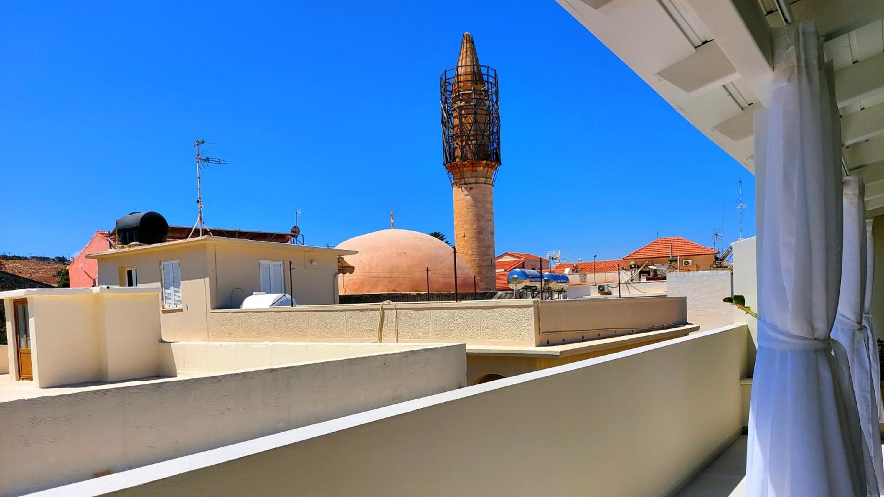 Minares Luxury Suite photo 4