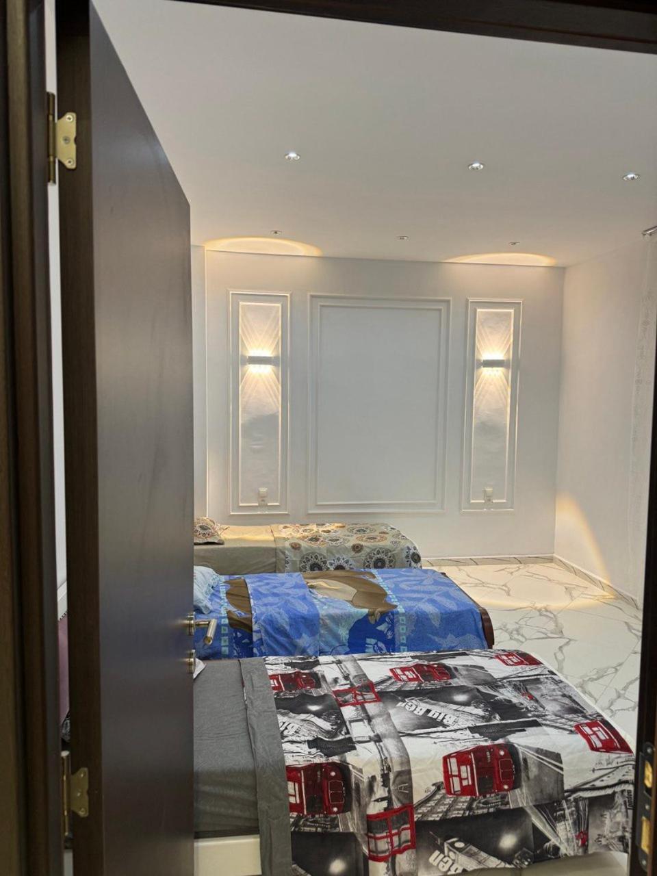AL MIDIAF STYLISH VILLA &Garage