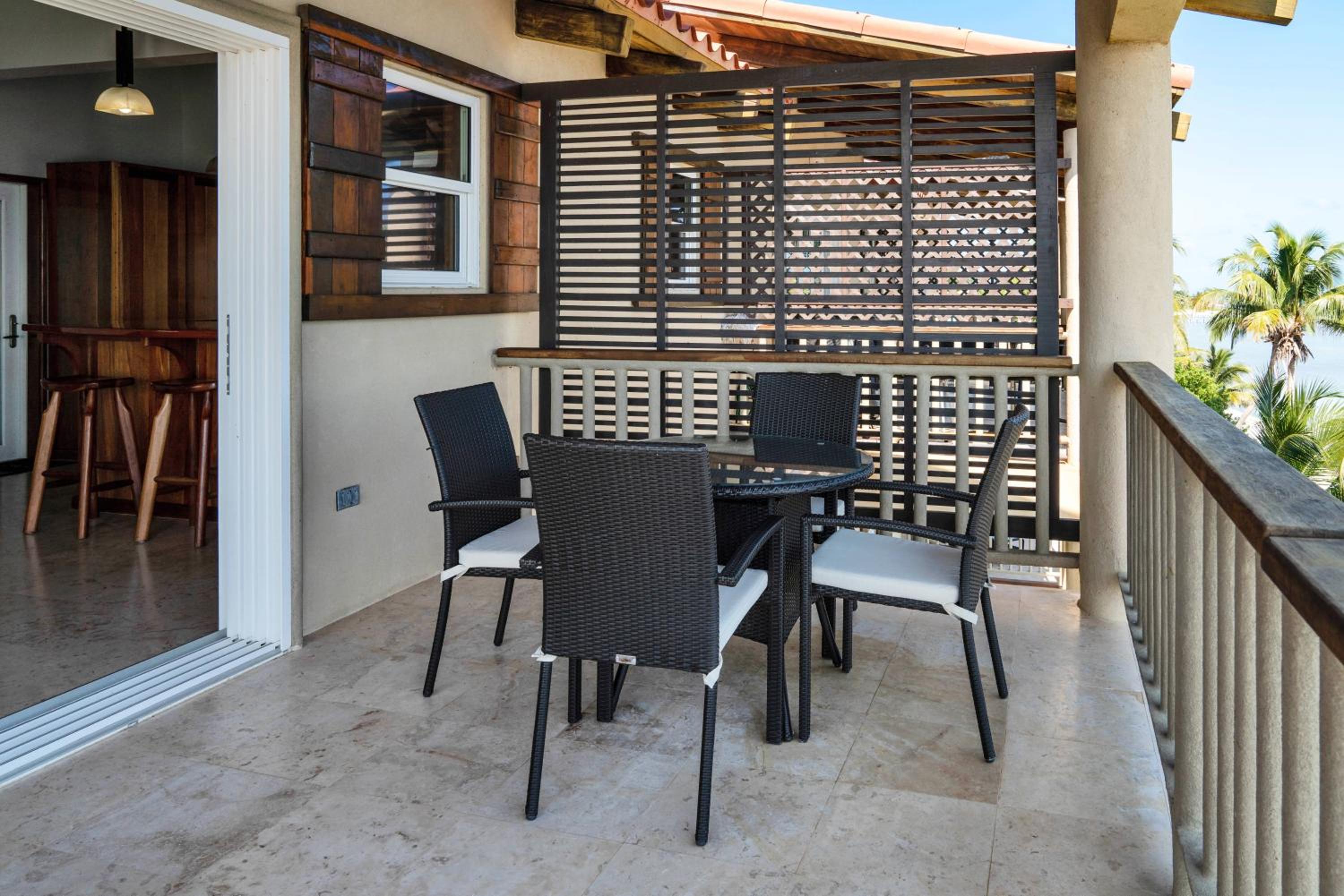 Residences at Barrier Reef 10-3C Oceanfront 2 BR by Stay Floreo