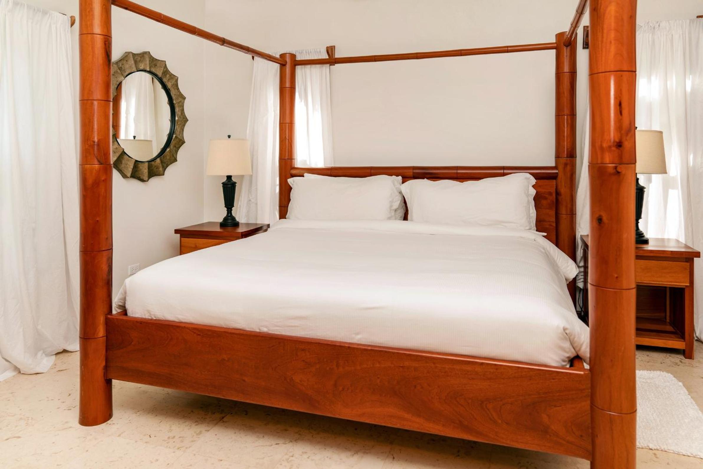 Residences at Barrier Reef 11A Garden View 2 BR by Stay Floreo