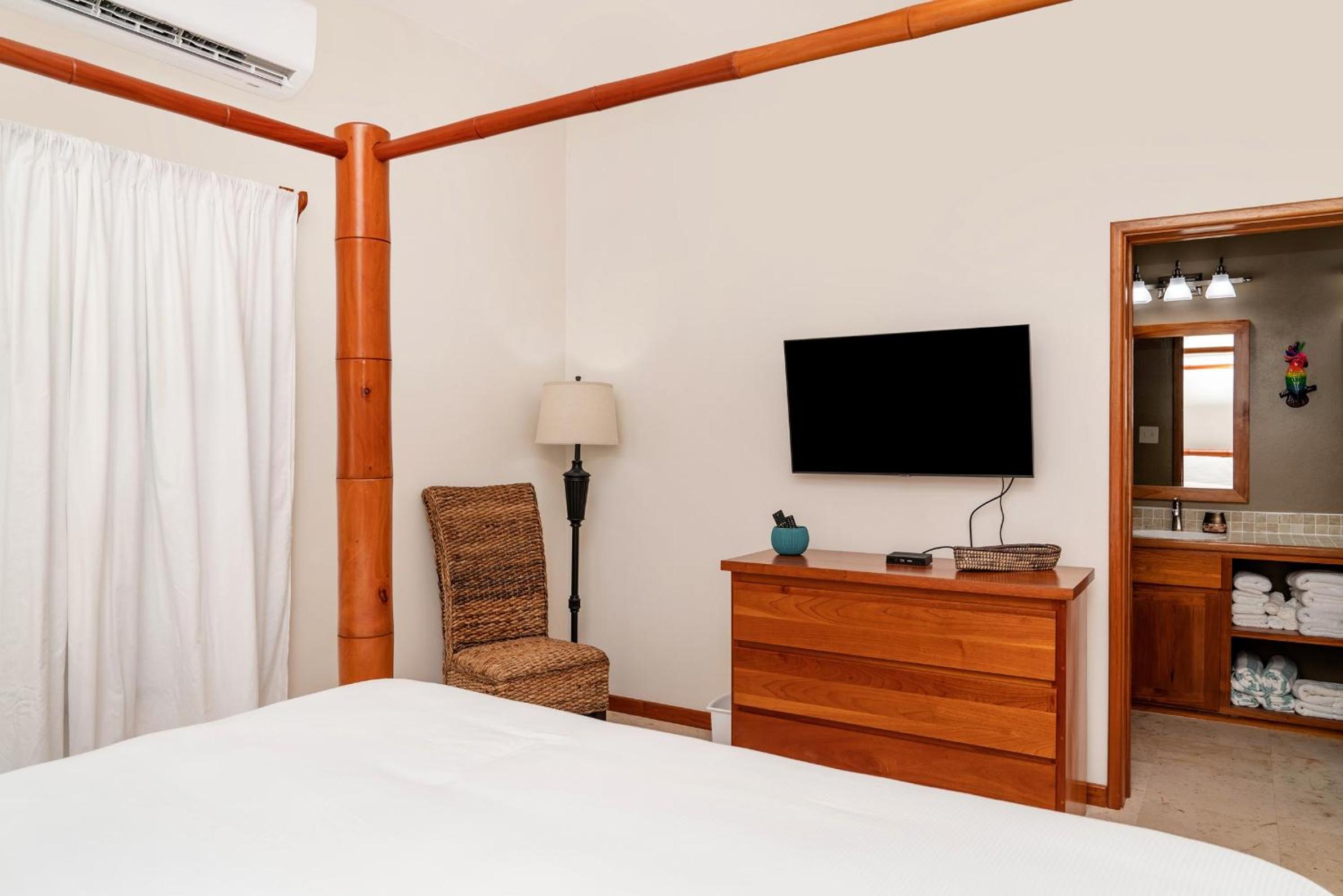Residences at Barrier Reef 11A Garden View 2 BR by Stay Floreo