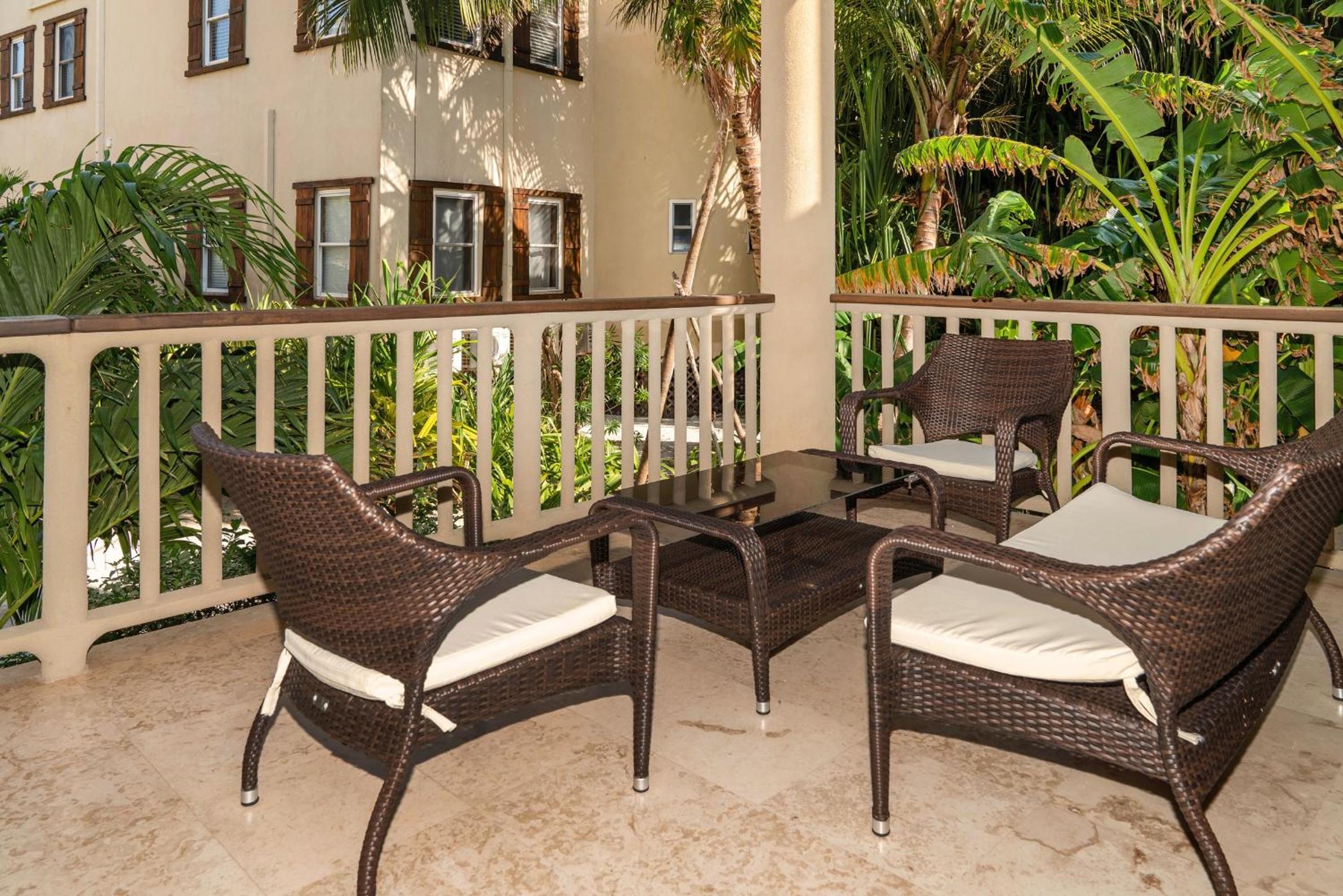 Residences at Barrier Reef 11A Garden View 2 BR by Stay Floreo