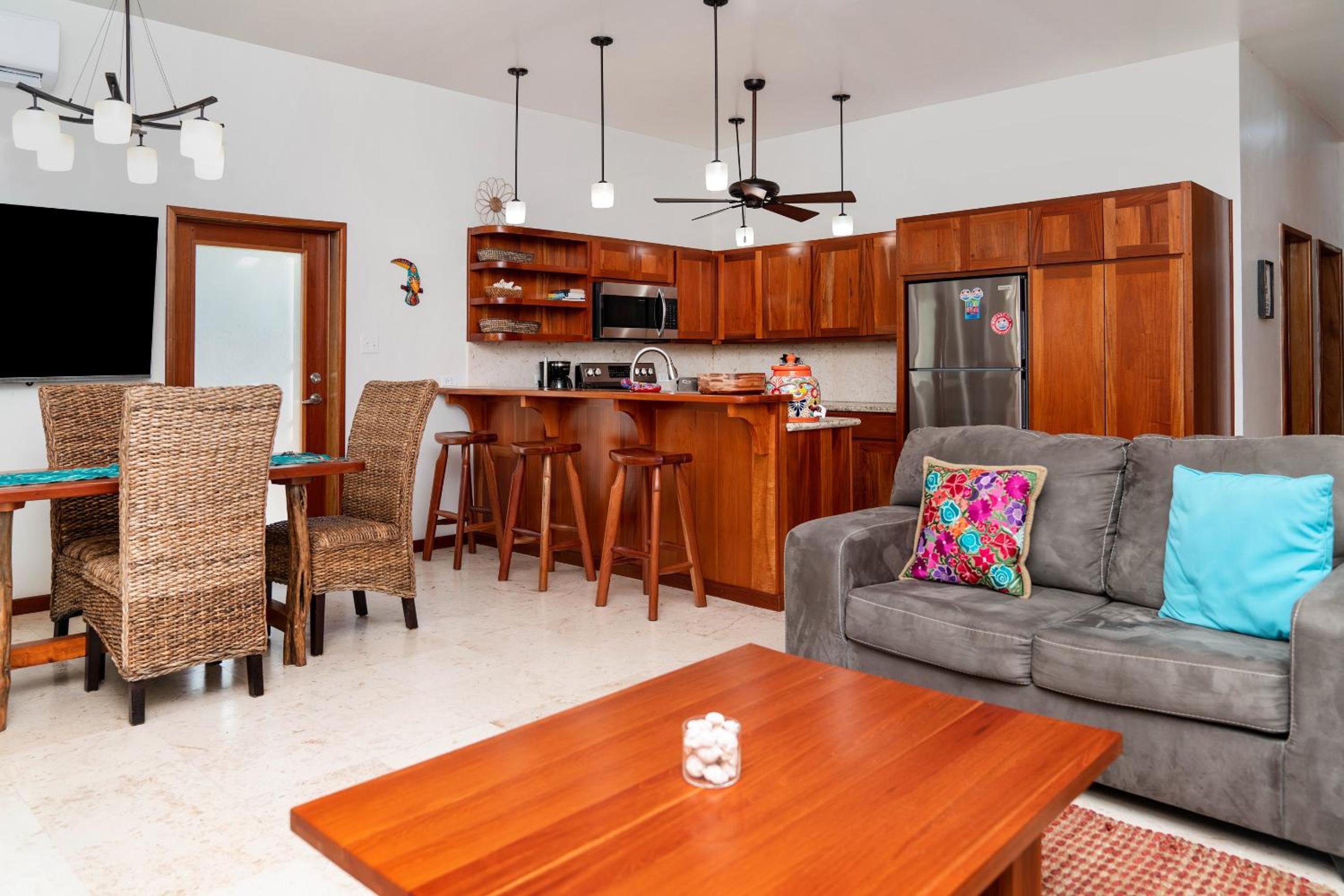 Residences at Barrier Reef 11A Garden View 2 BR by Stay Floreo