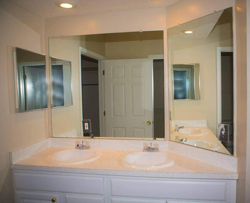 Nice Condo on Nature Preserve view 3