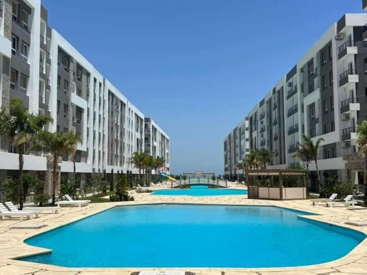Wonderful two-bedroom apartment balcony in Fanadir aqua park beach
