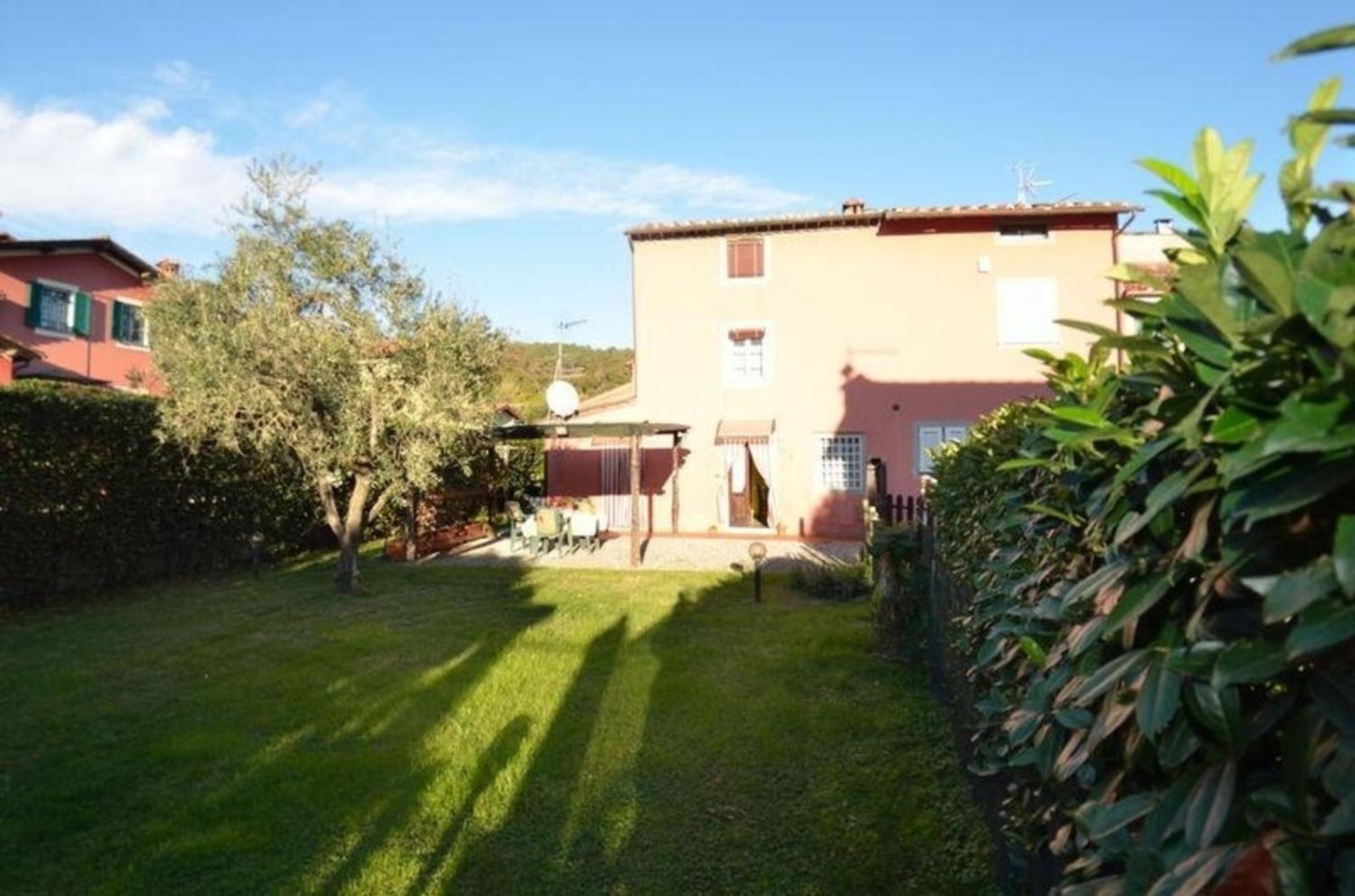 Ferienhaus mit Privatpool für 6 Personen ca 120 qm in Carignano di Lucca, Toskana Provinz Lucca view 3