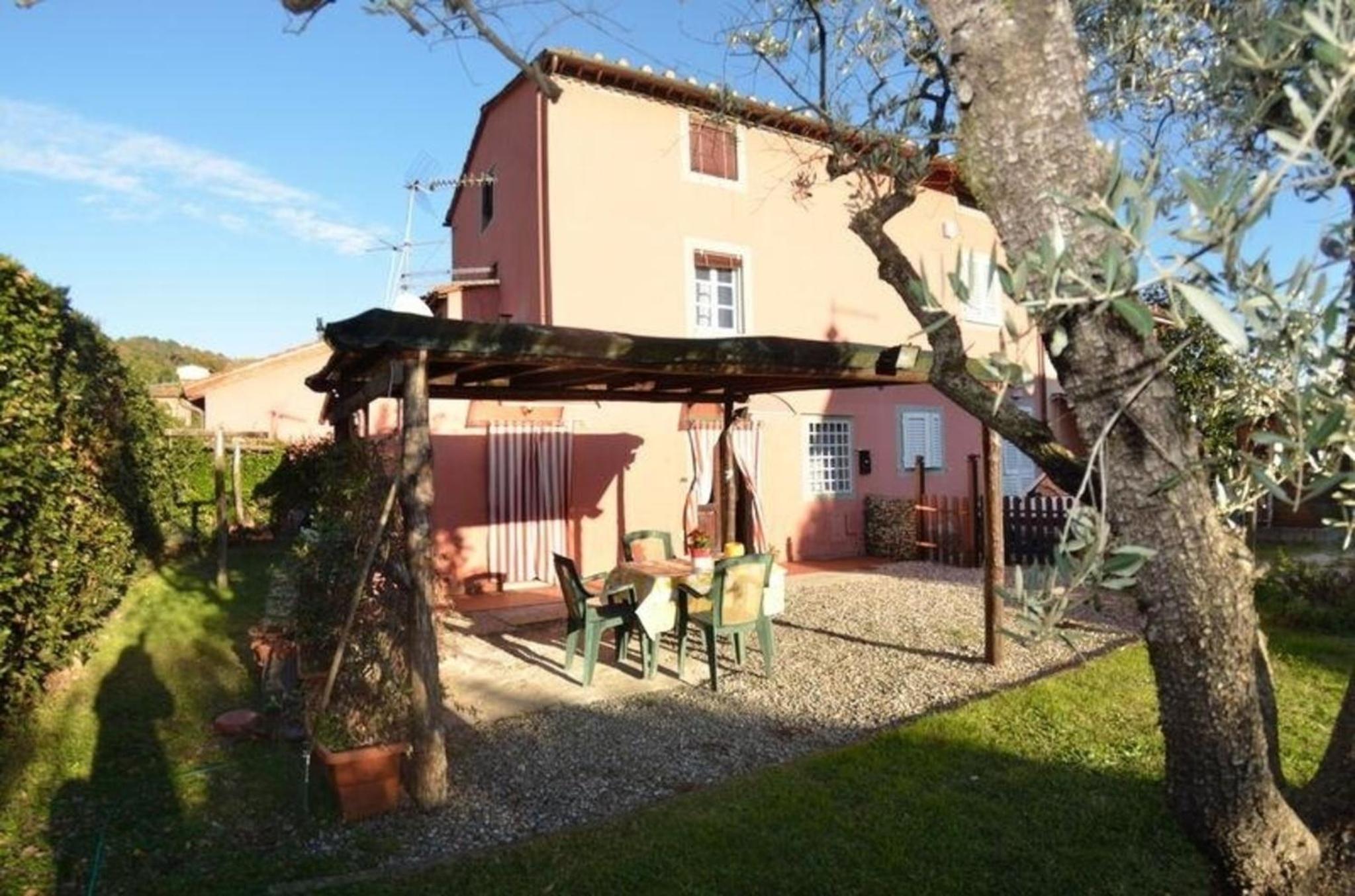 Ferienhaus mit Privatpool für 6 Personen ca 120 qm in Carignano di Lucca, Toskana Provinz Lucca view 4