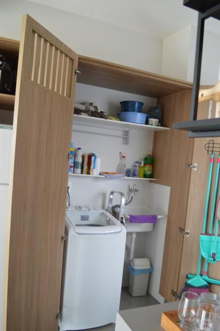 Kitnet equipada e aconchegante