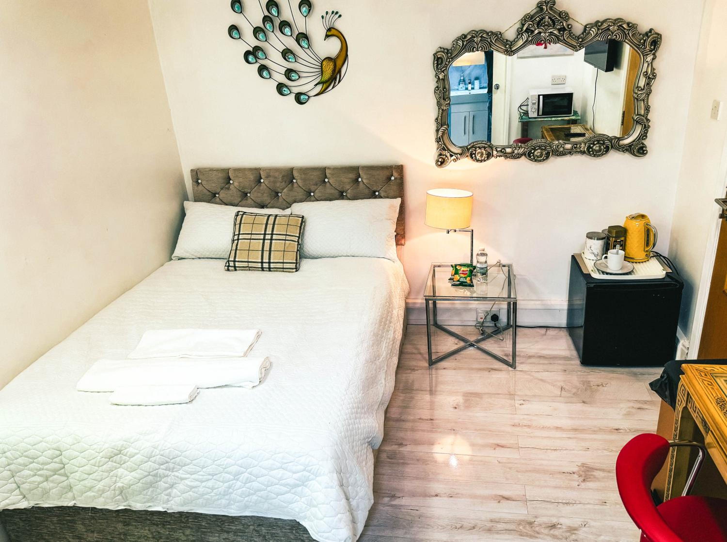 Luxury En-Suite Room in Prime Solihull Town Centre Location view 3