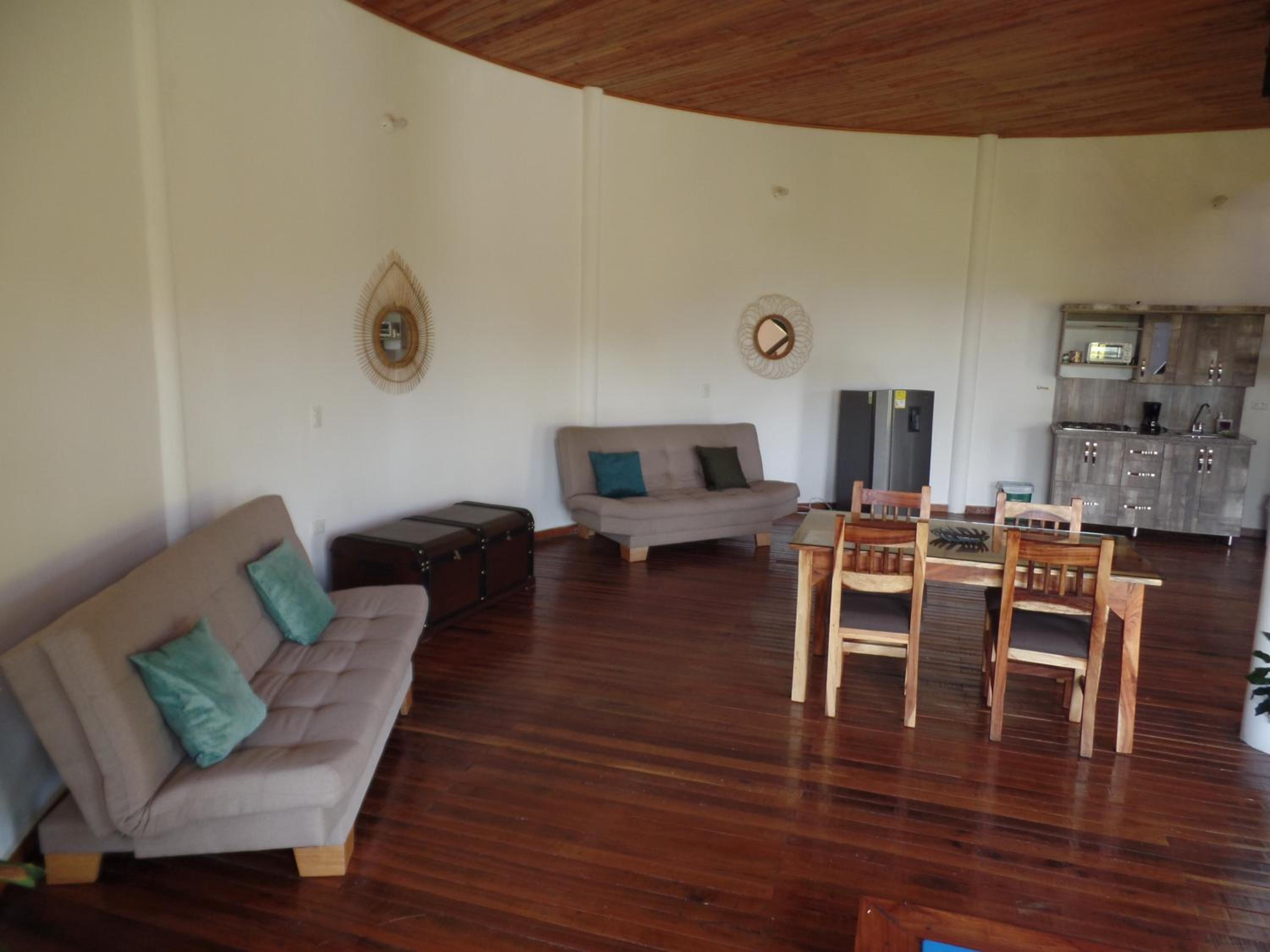 Glamping con jacuzzi y cocina- El Peñol a 30 minutos de Guatapé