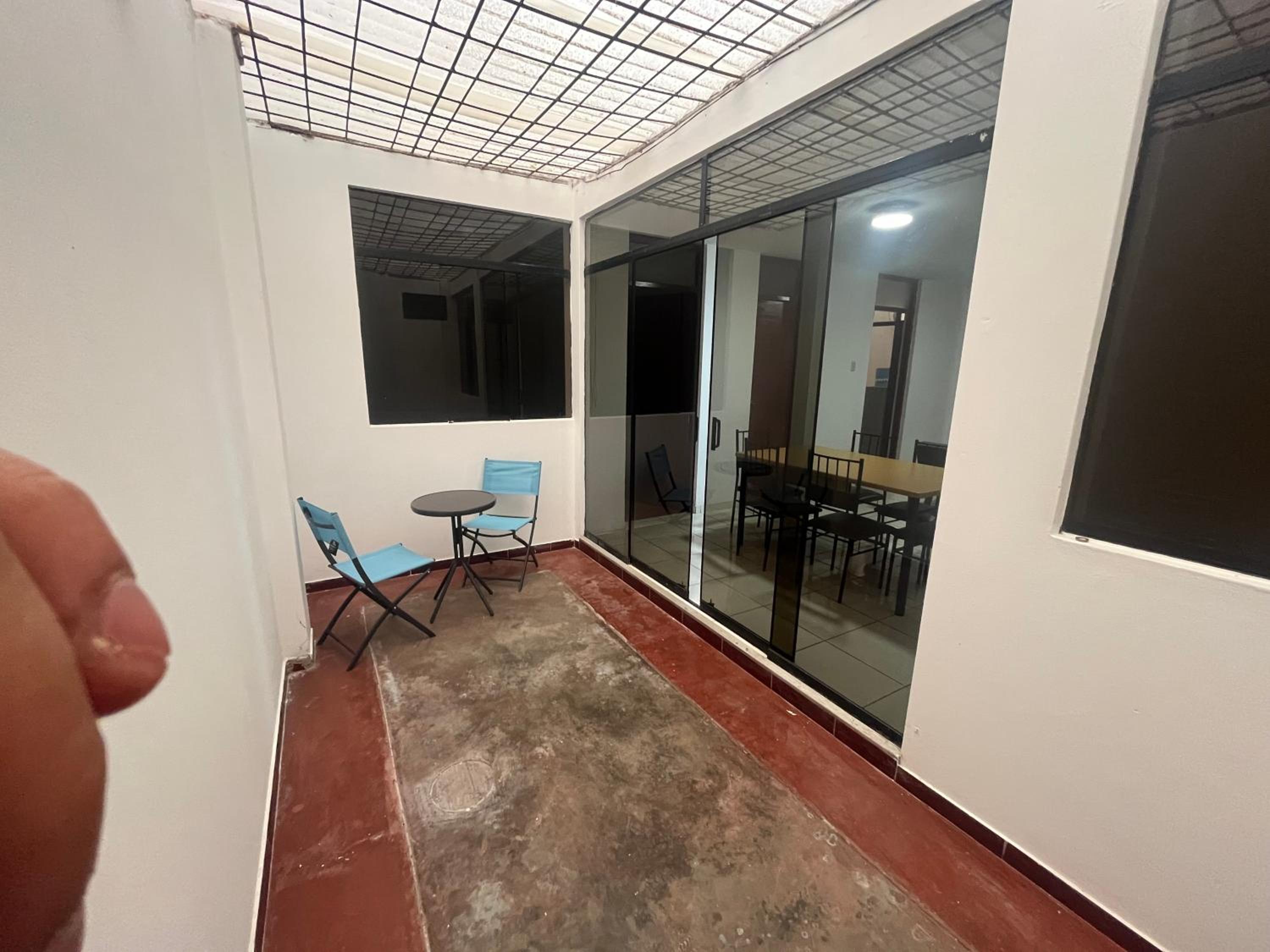 Cepunt a 1 MiNUTO a PIE DPTO AMoblado 3cuartos