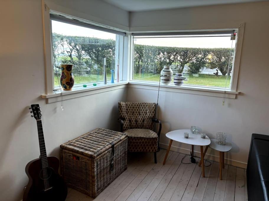 Sea side 3BR in central Reykjavik with free parking view 5