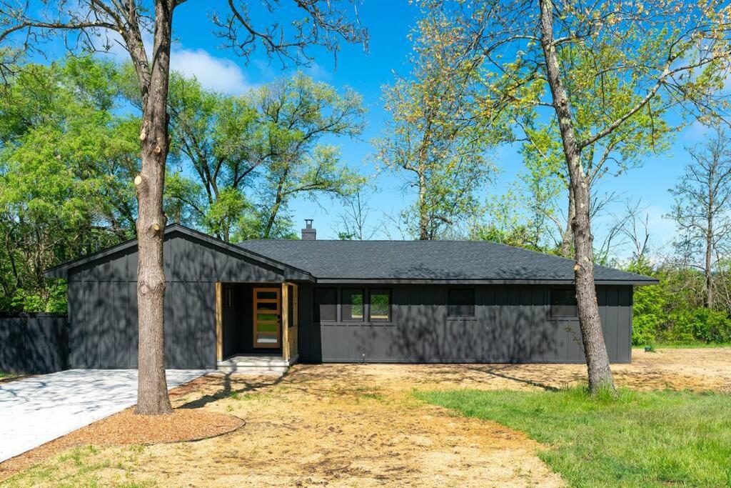 New Paltz Modern Zen Cabin