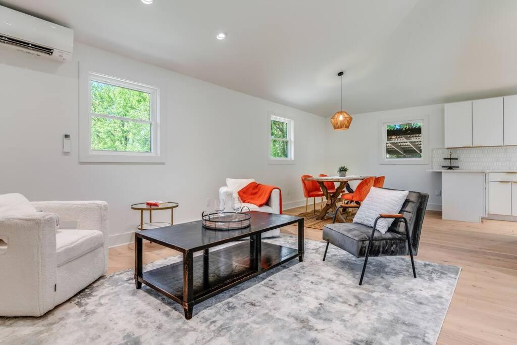 New Paltz Modern Zen Cabin