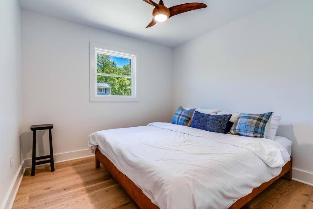 New Paltz Modern Zen Cabin
